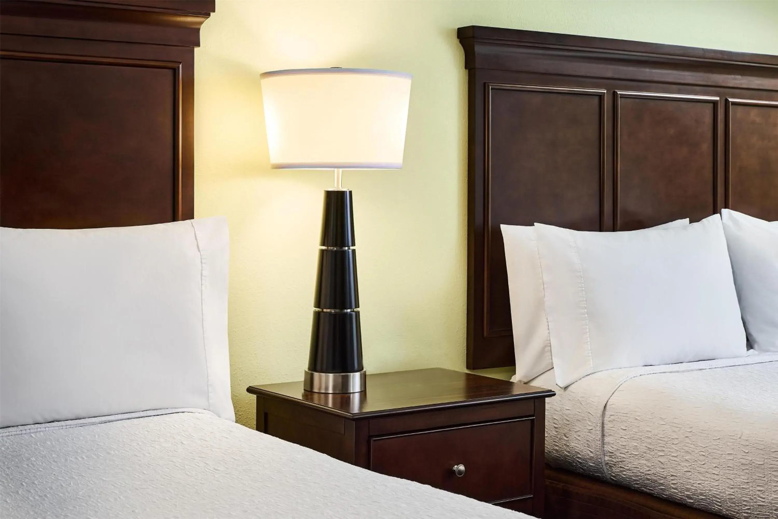 Standard Queen Room with Partial Gulf View - Non-Smoking in Hampton Inn & Suites Destin Standard Queen Room with Partial Gulf View - Non-Smoking in Hampton Inn & Suites Destin