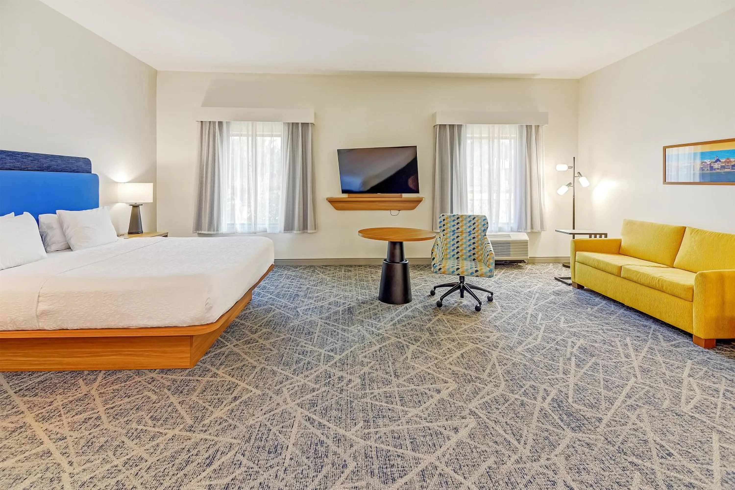 Living room, Bed in Hampton Inn Foley