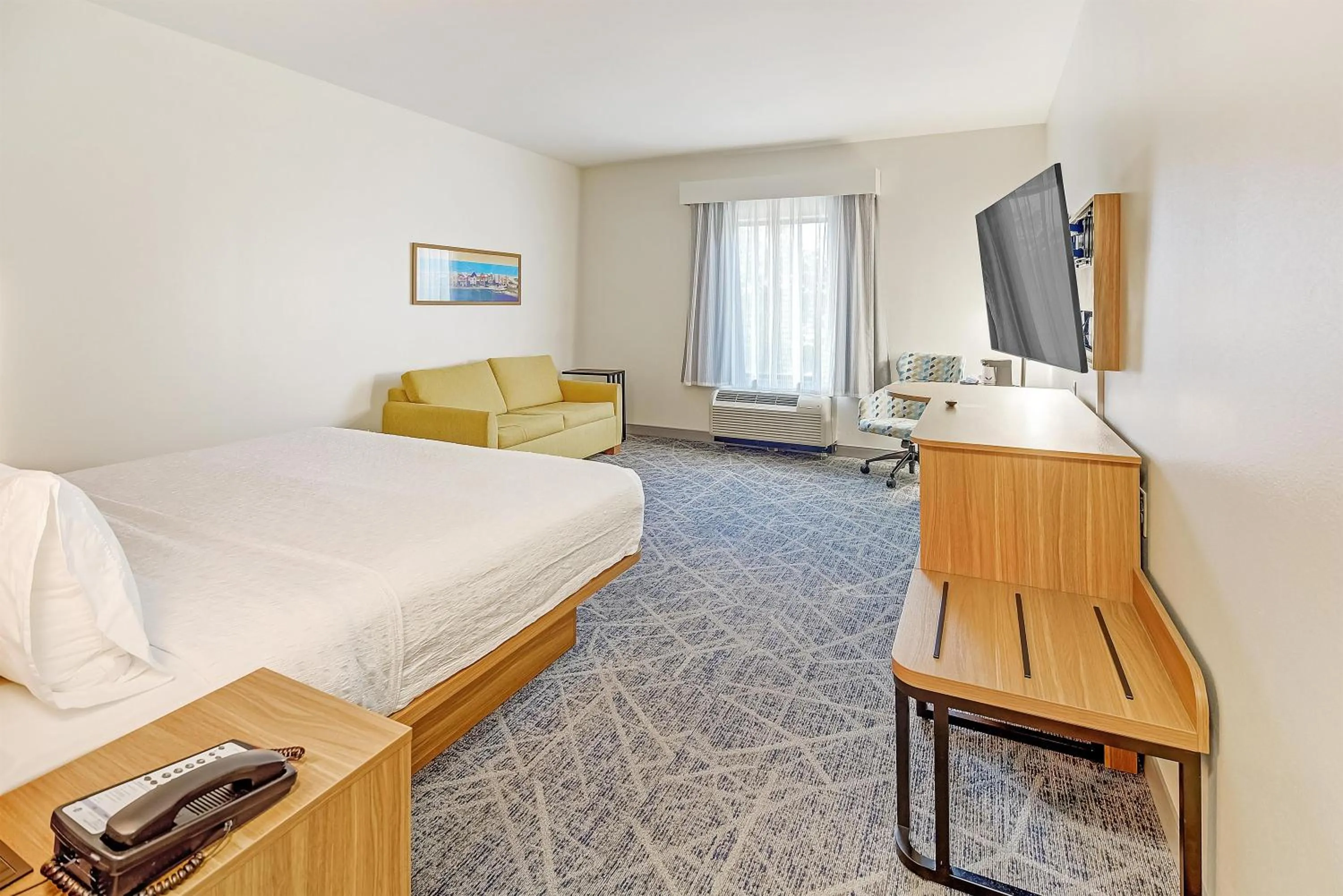 Living room, Bed in Hampton Inn Foley