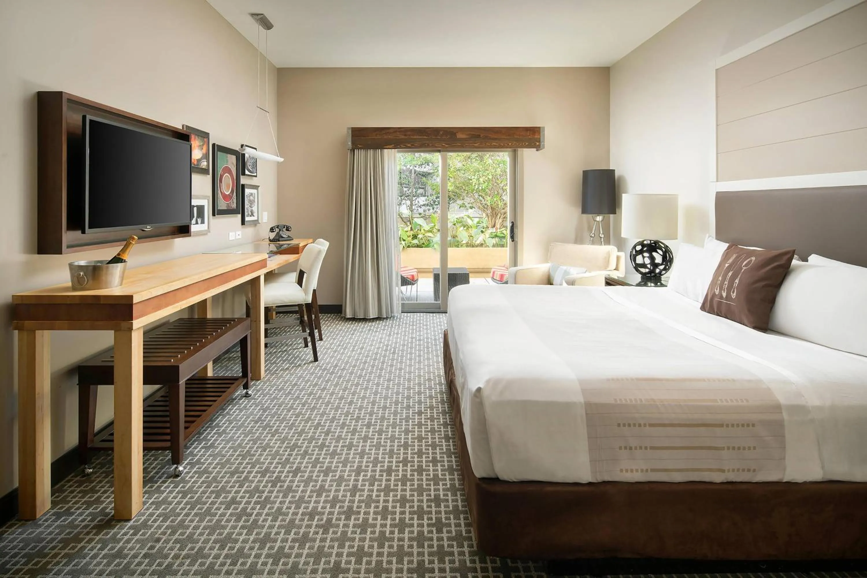 Bedroom, Bed in Epicurean Hotel, Autograph Collection