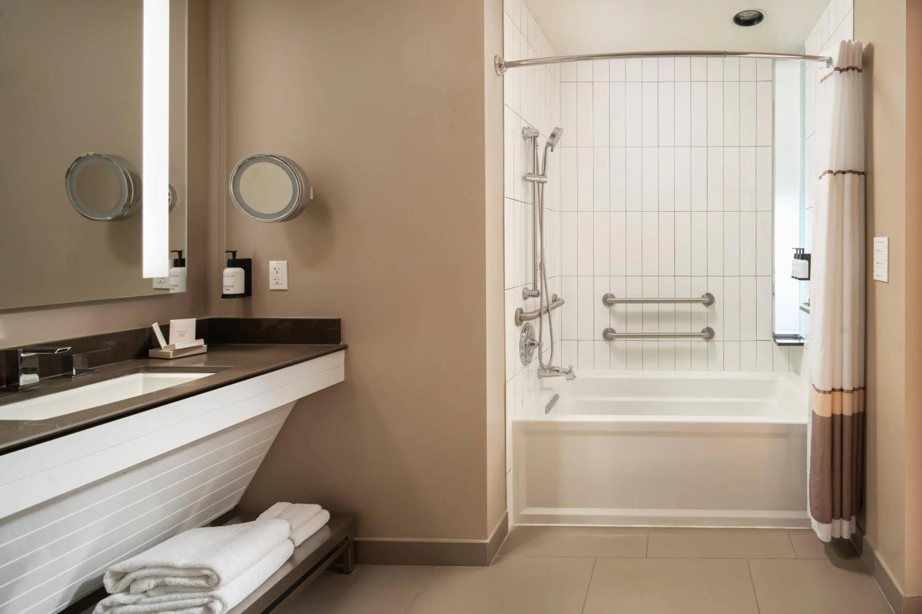 Bathroom in Epicurean Hotel, Autograph Collection