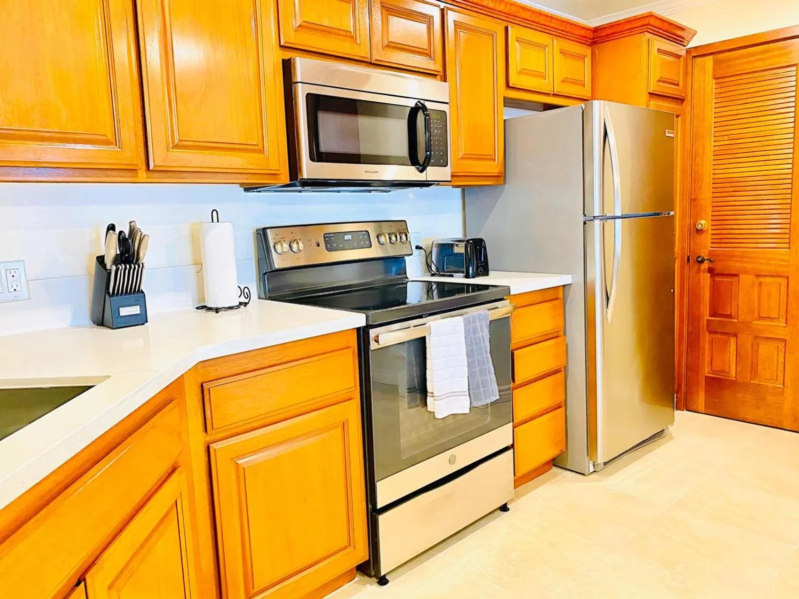 Hamilton Cove-Boho Chic Villa w/Golf Cart...No pets.