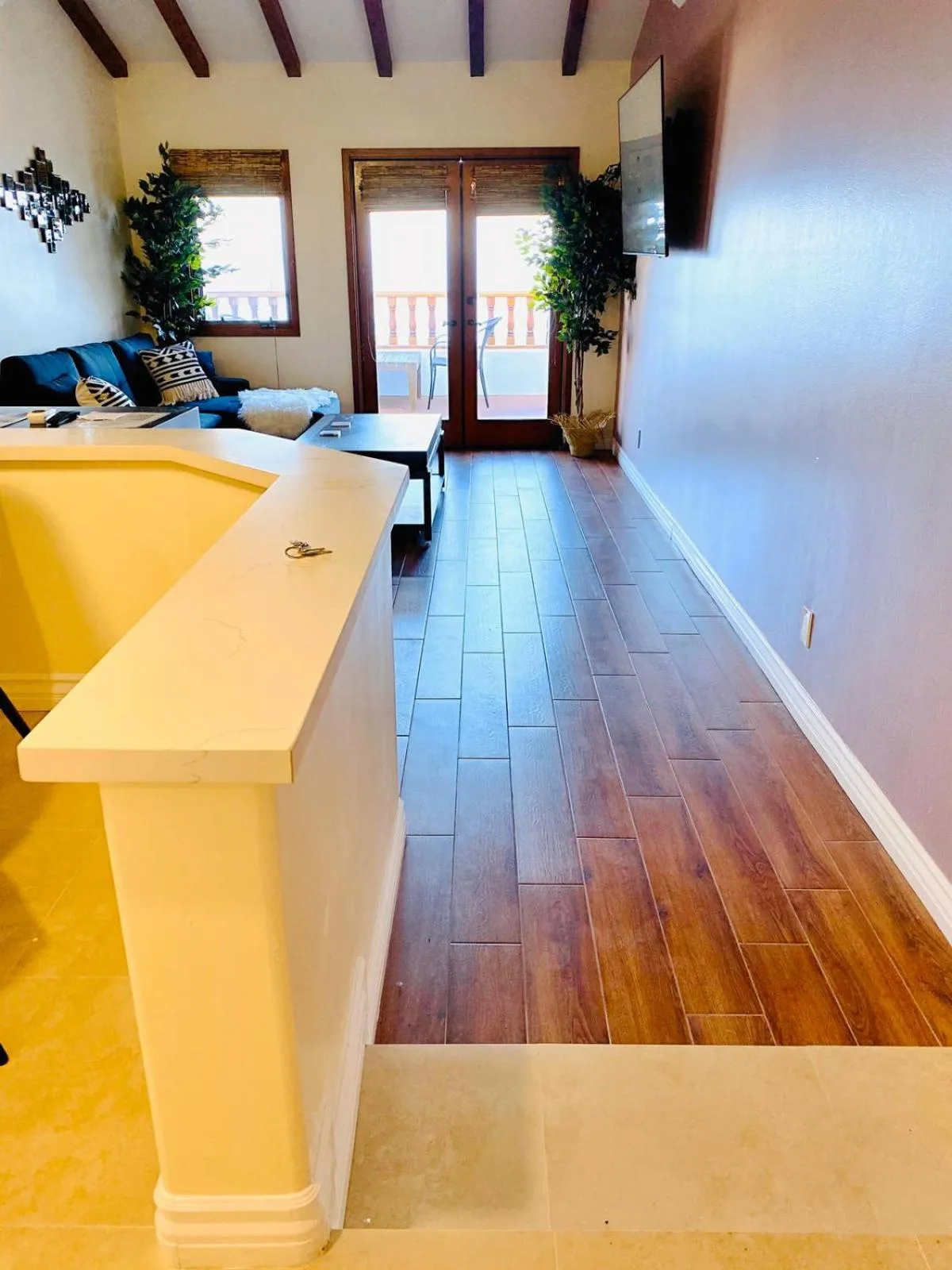 Bed in Hamilton Cove-Boho Chic Villa w/Golf Cart...No pets.