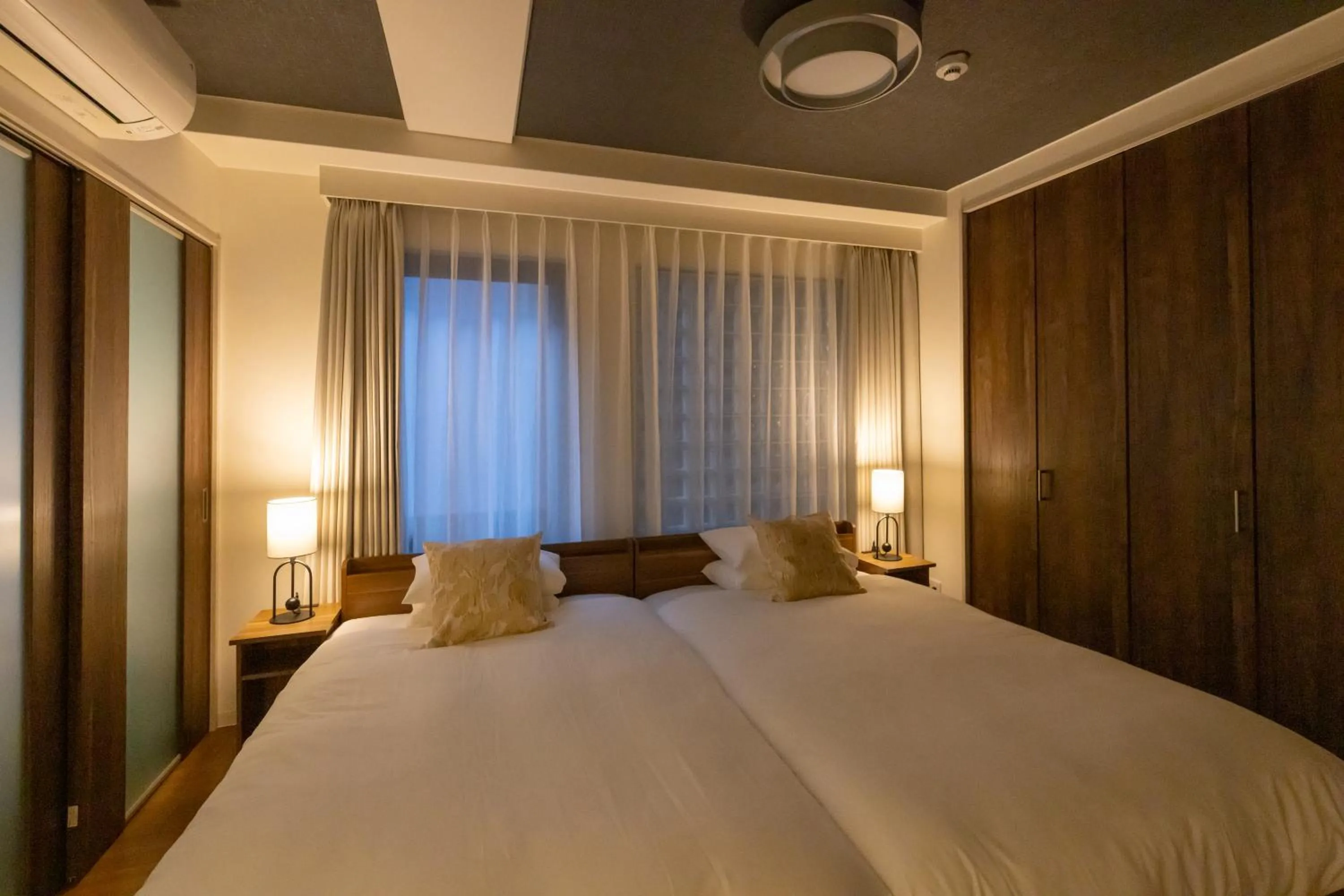 Bed in Atrium Deluxe Apartments Osaka - Self Check-In Only