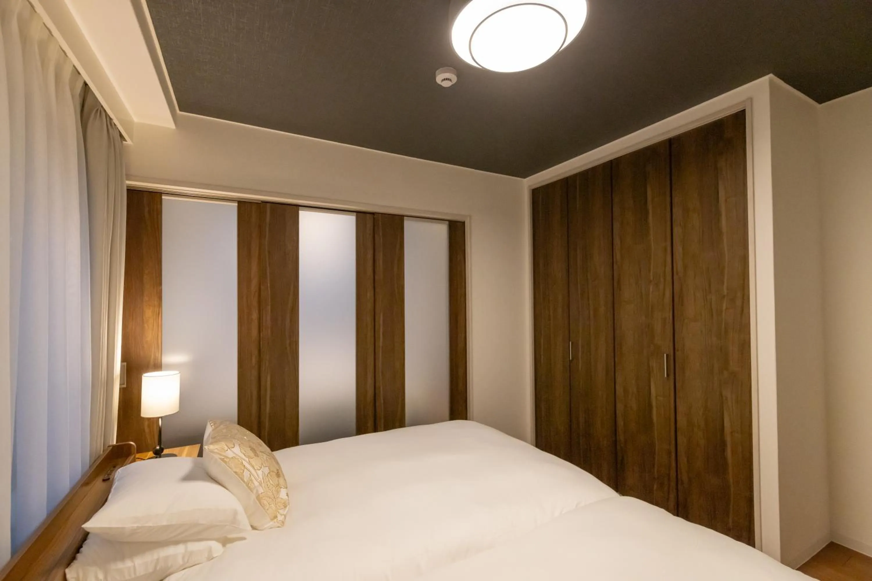 Bed in Atrium Deluxe Apartments Osaka - Self Check-In Only