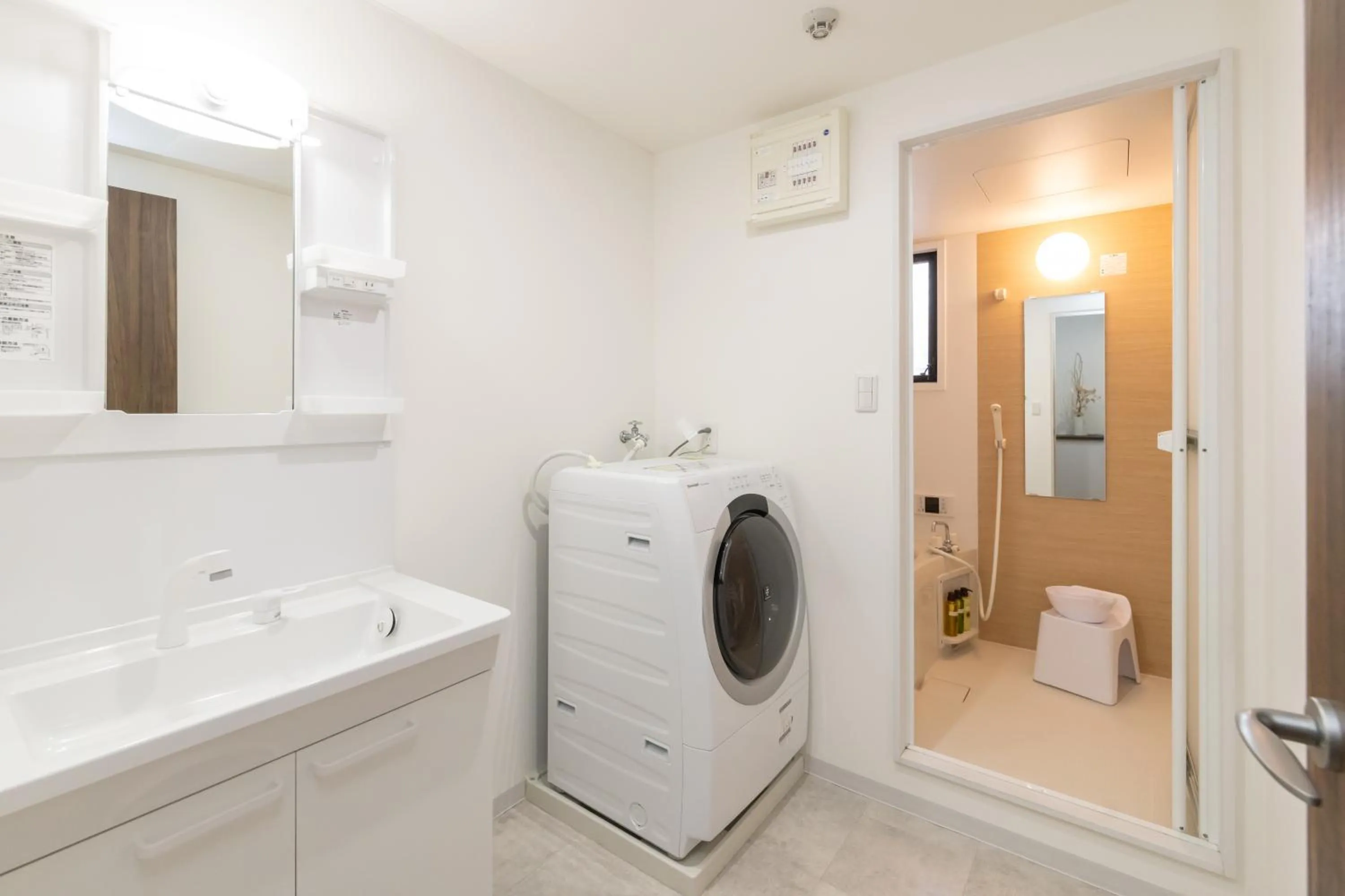 Bathroom in Atrium Deluxe Apartments Osaka - Self Check-In Only