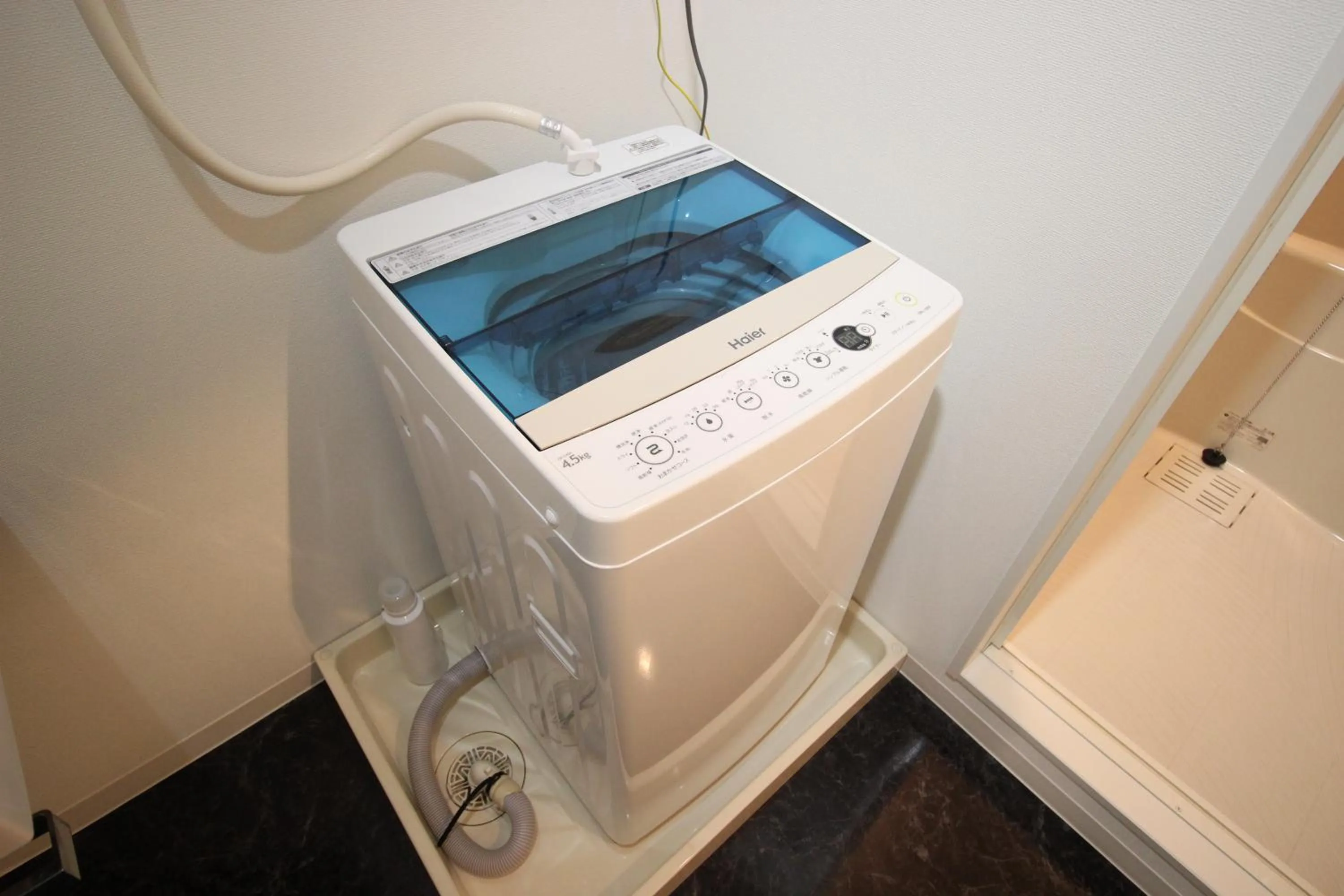 washing machine in Atrium Deluxe Apartments Osaka - Self Check-In Only