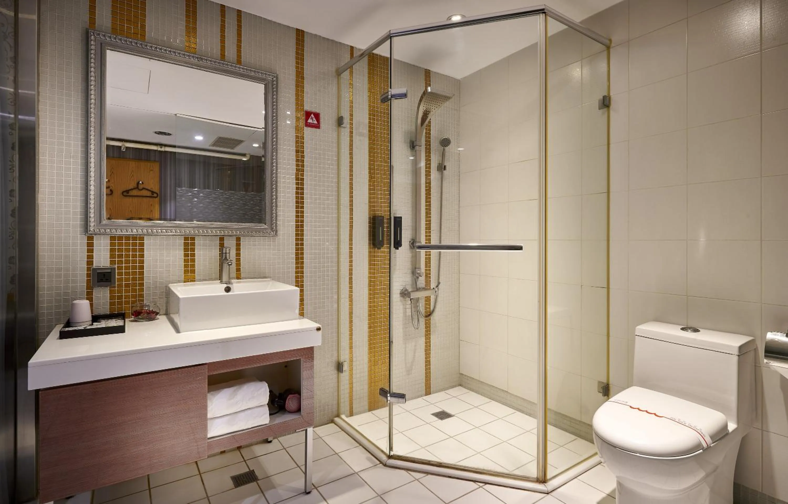 Shower in Oursea Hotel