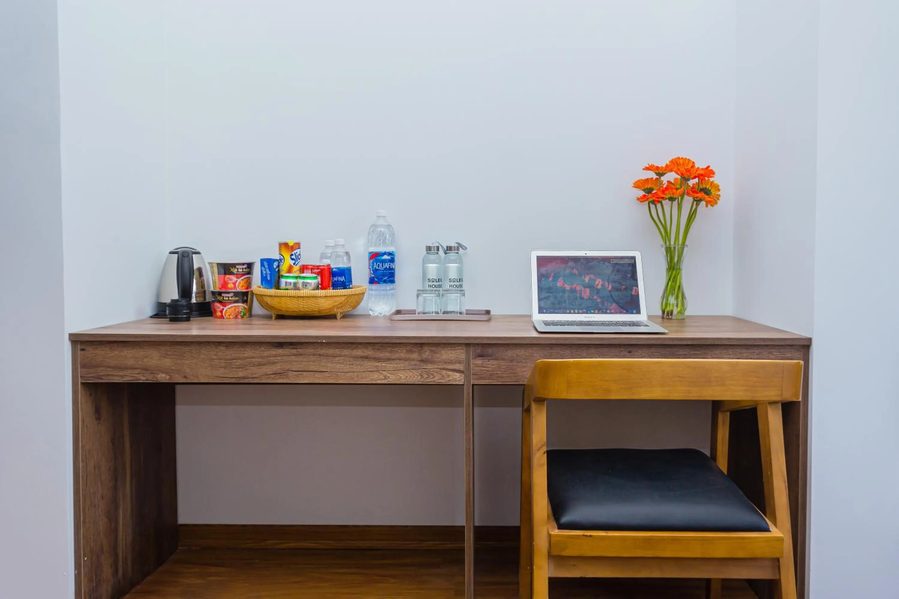 Food and drinks in SOLEIL BOUTIQUE