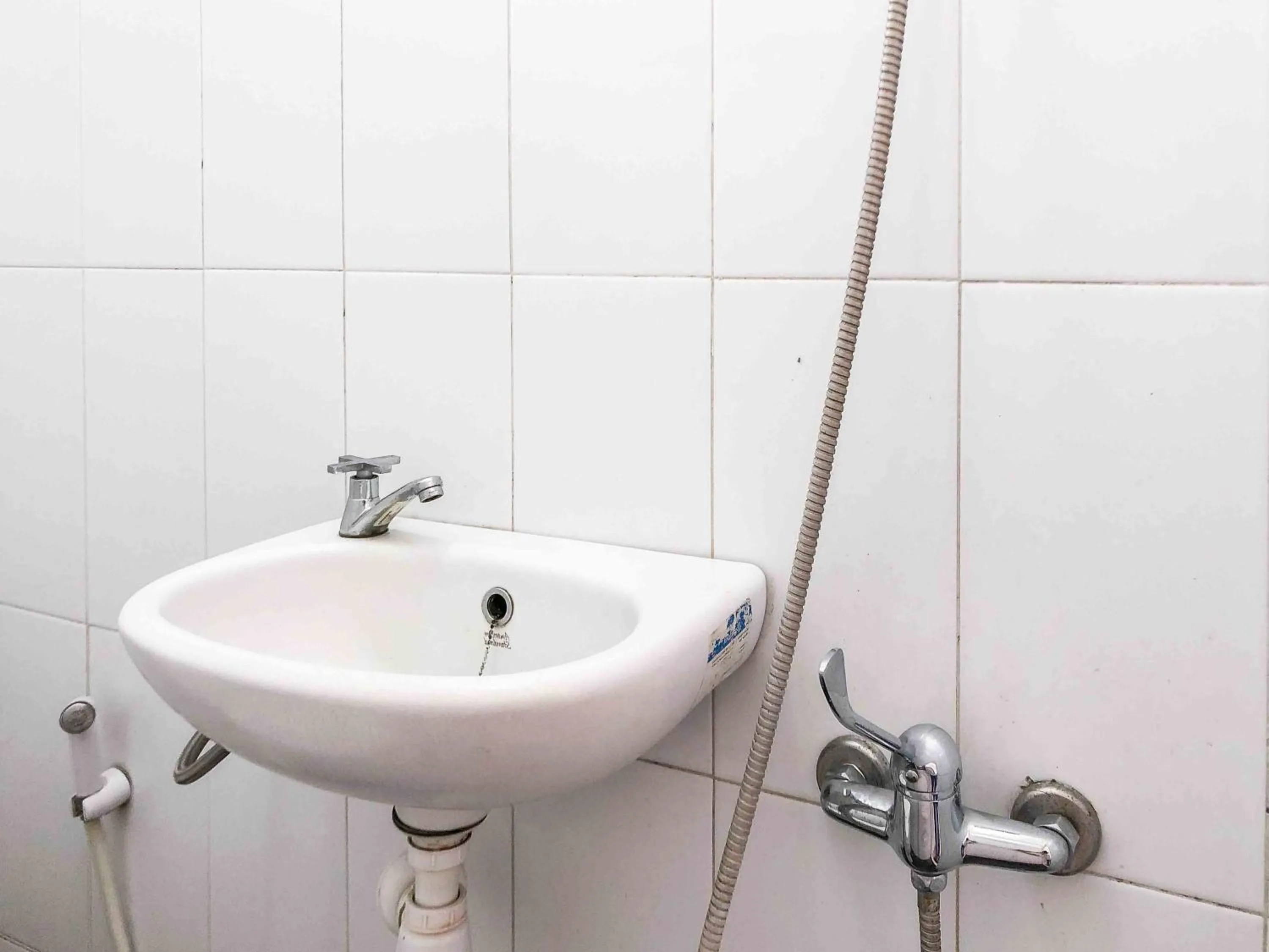 RedDoorz near Eco Green Park Batu