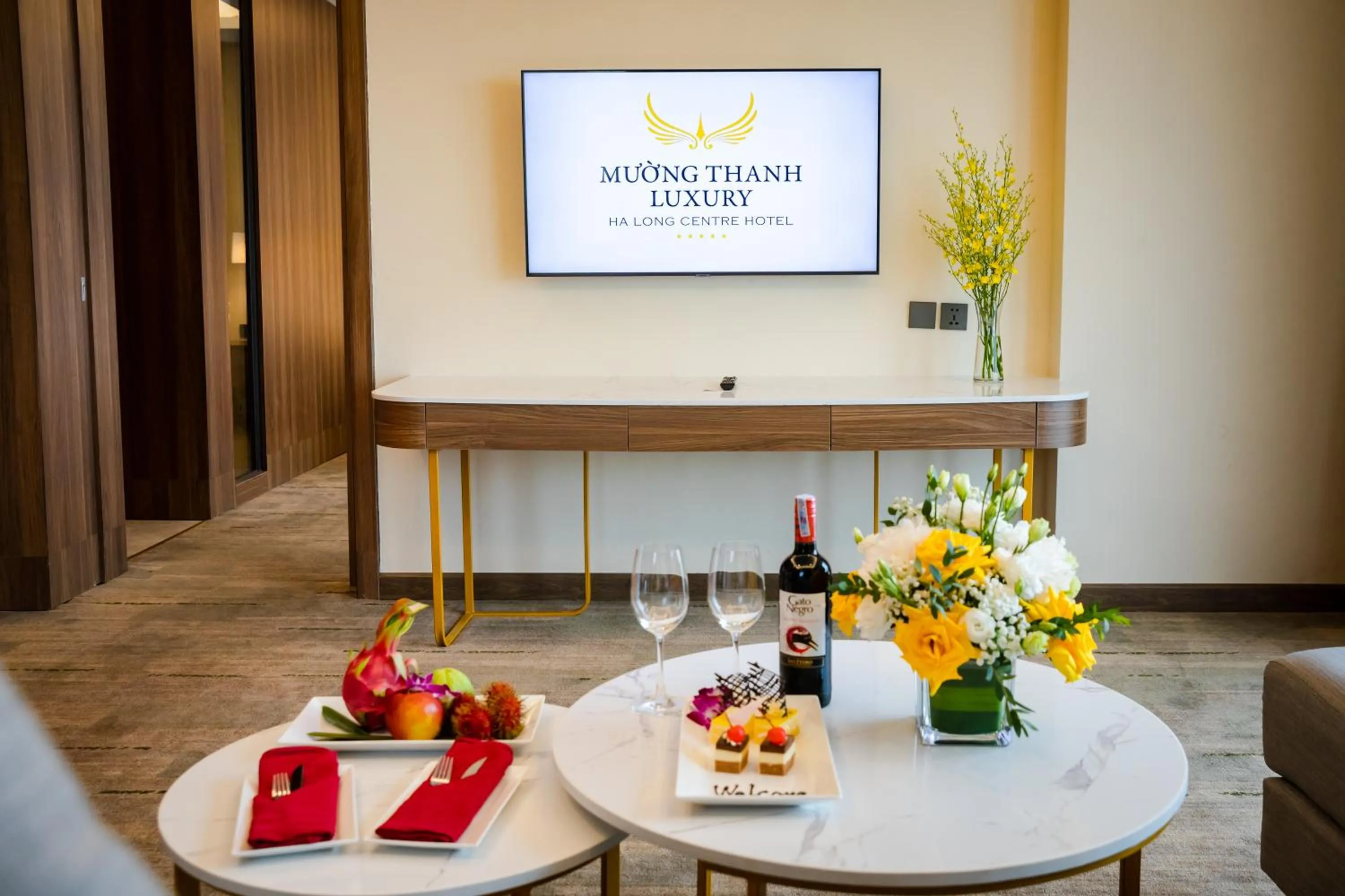 Food and drinks in Muong Thanh Luxury Ha Long Centre Hotel