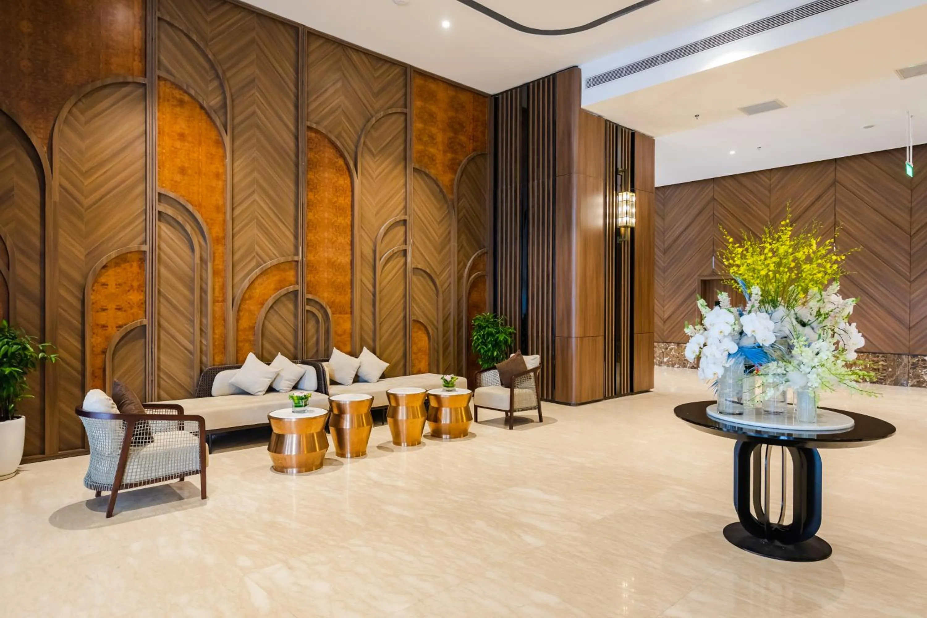 Lobby or reception in Muong Thanh Luxury Ha Long Centre Hotel