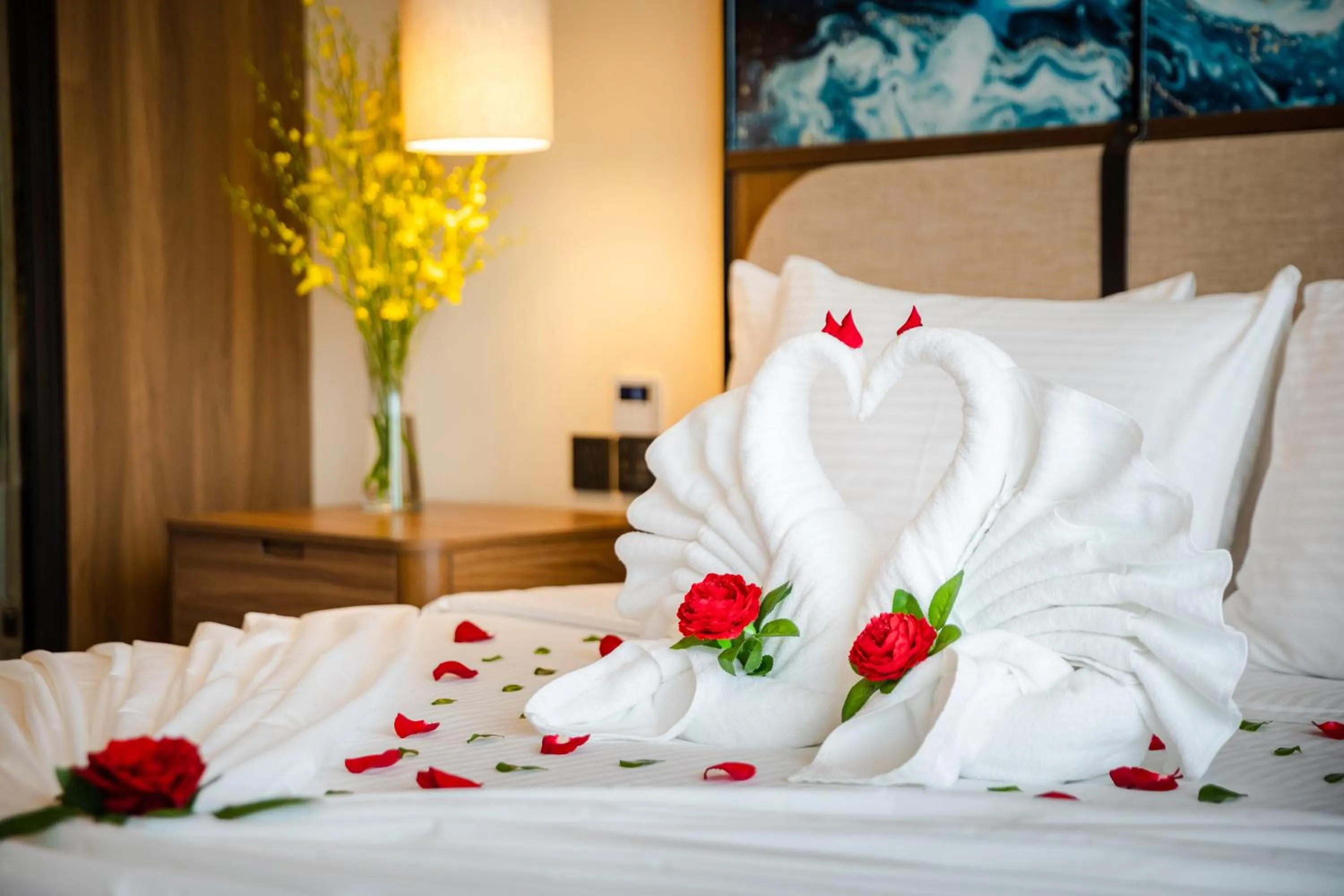 Bed in Muong Thanh Luxury Ha Long Centre Hotel