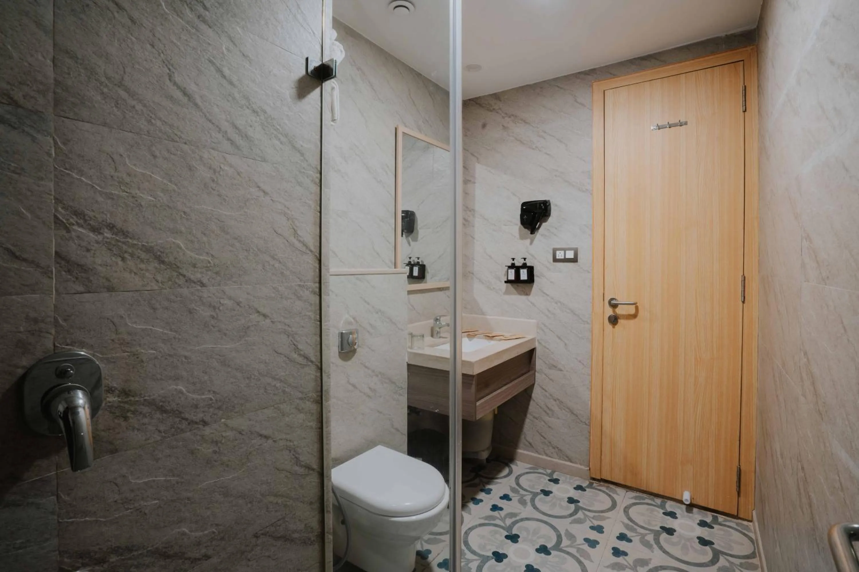 Shower in Medalio Resort Udaipur Shobhagpura