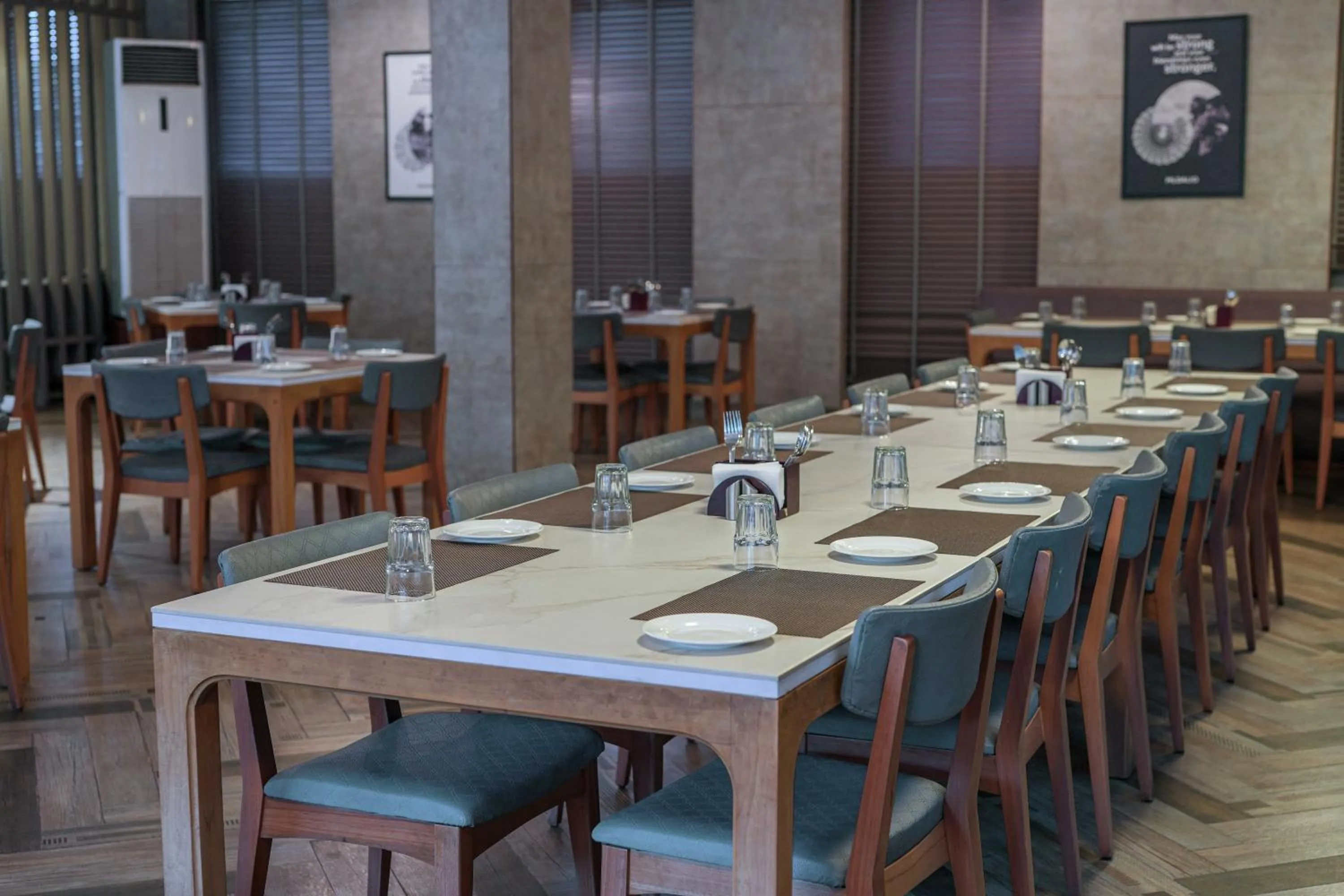 Restaurant/places to eat in Medalio Resort Udaipur Shobhagpura