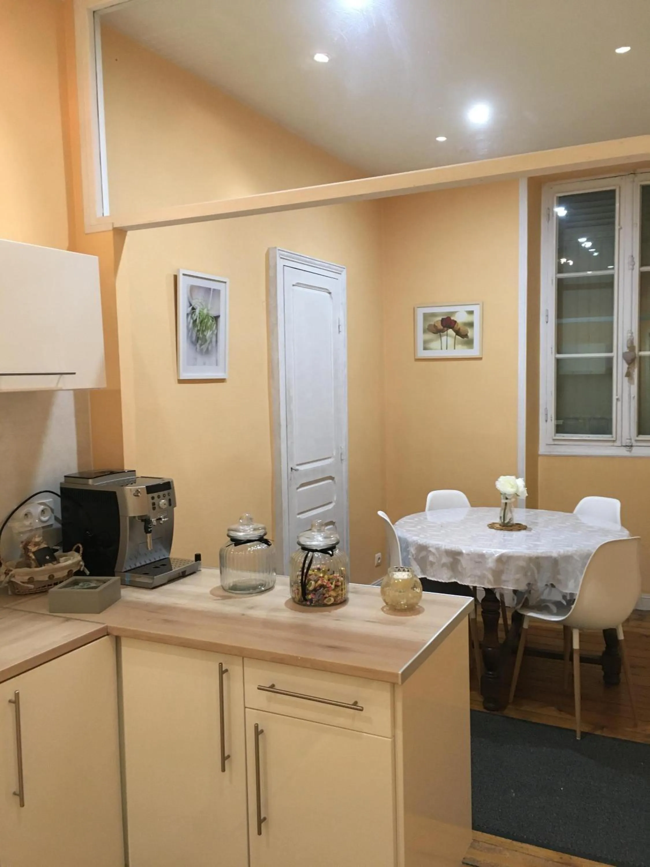 Kitchen or kitchenette in L'hommage