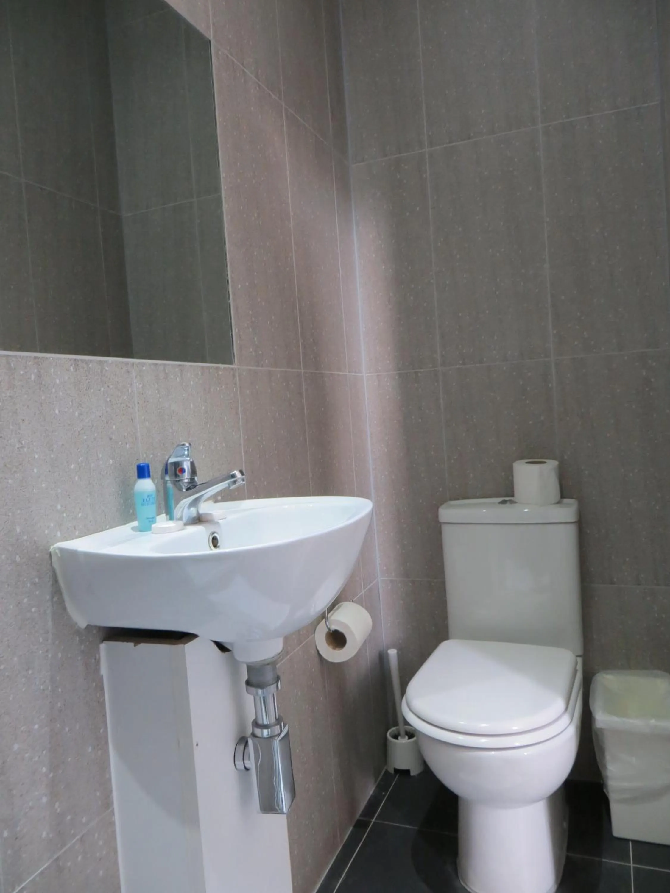 Bathroom in Abercorn House