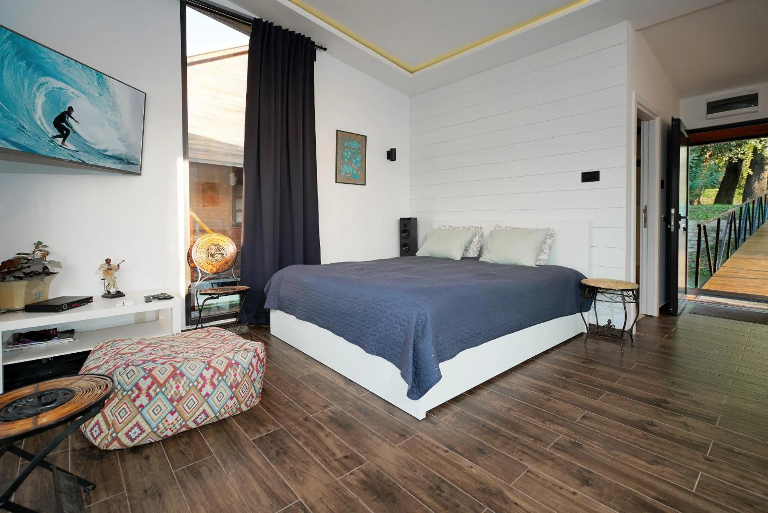 TV and multimedia, Bed in Beach House Belgrade