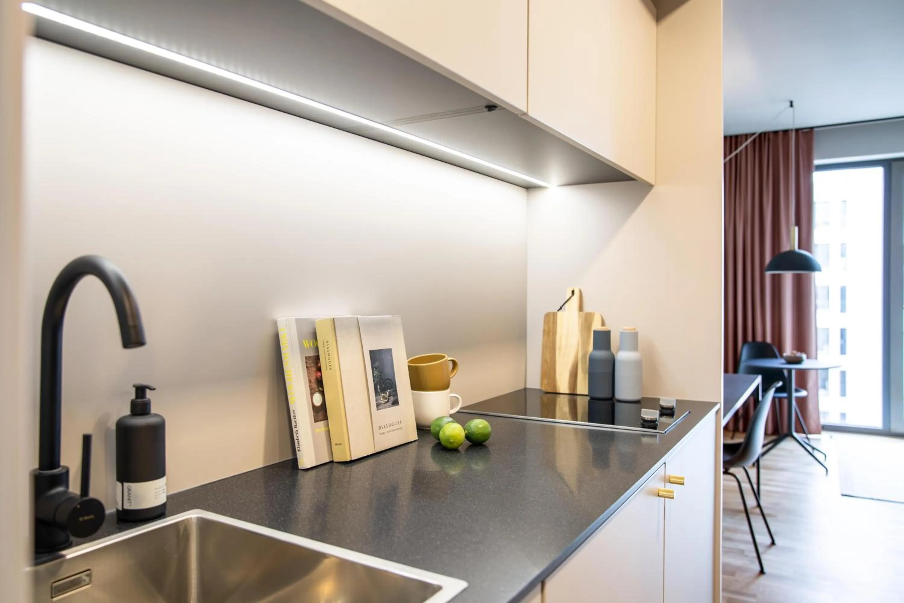 Kitchen or kitchenette in ipartment Darmstadt HOME by Best Western