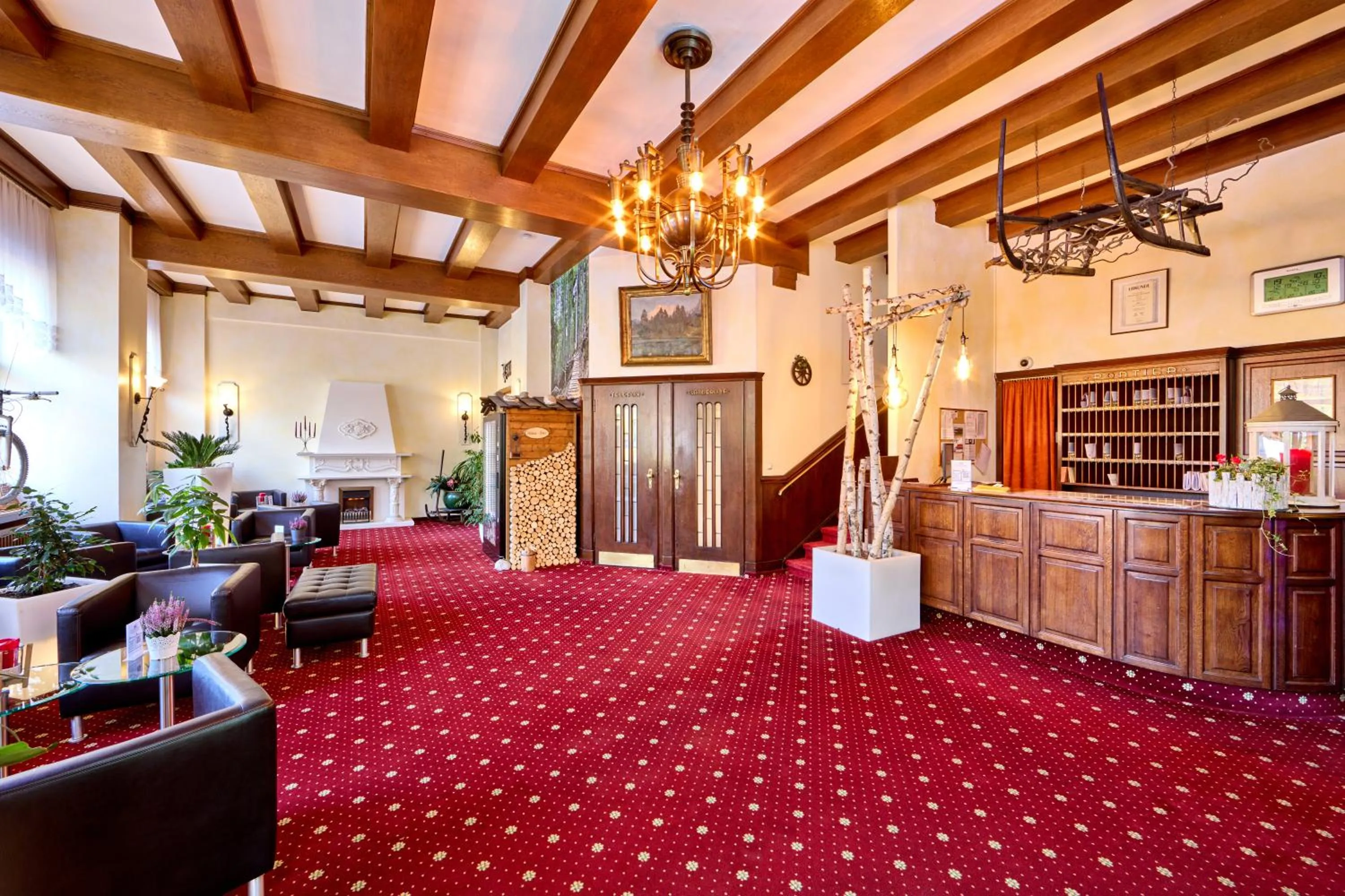Lobby or reception in Hotel Vier Jahreszeiten