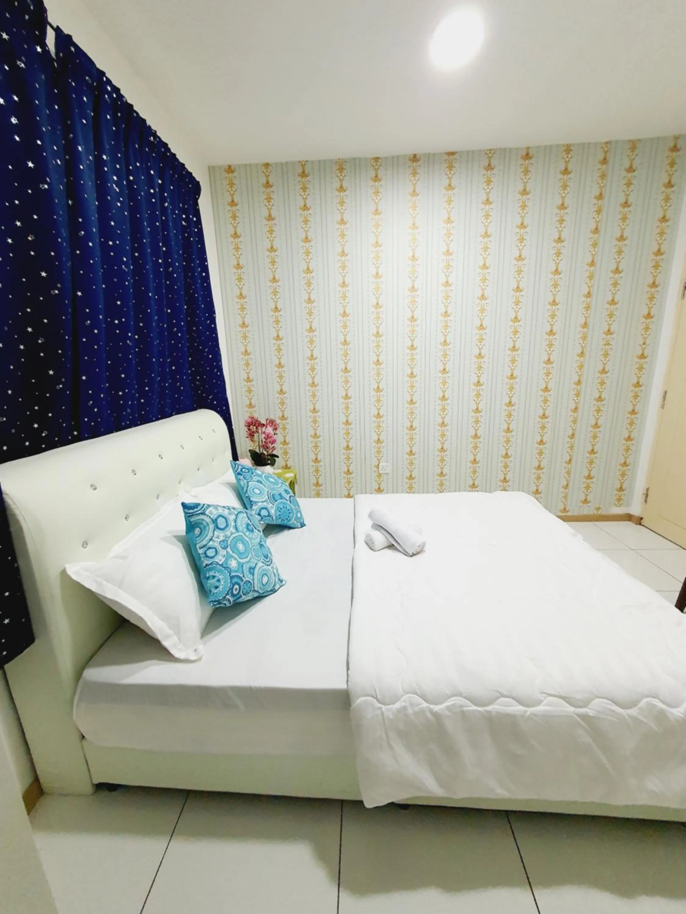 Vista Royal Homestay