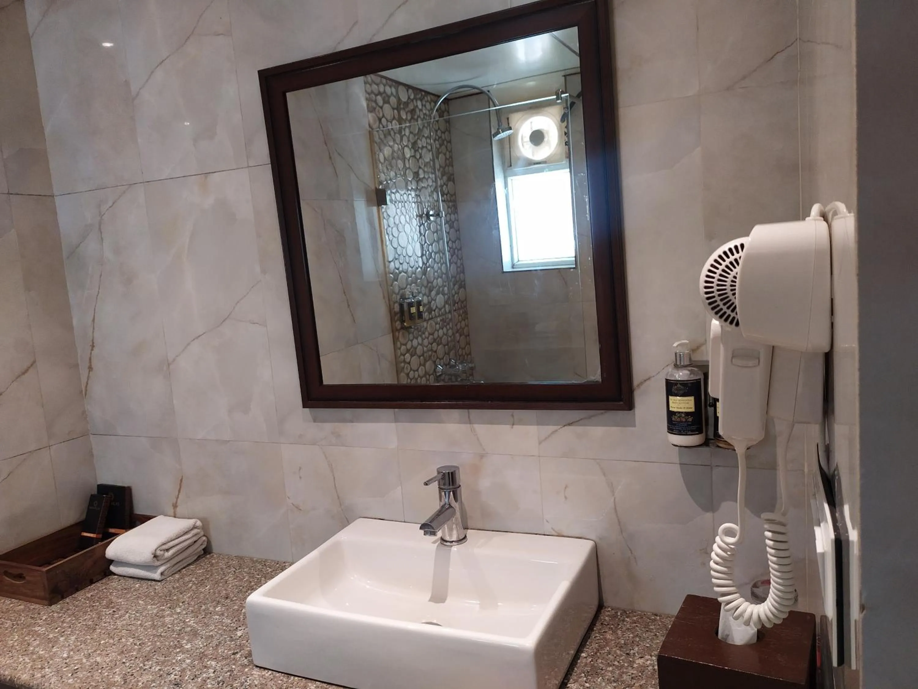 Bathroom in Suryavilas Luxury Resort & Spa