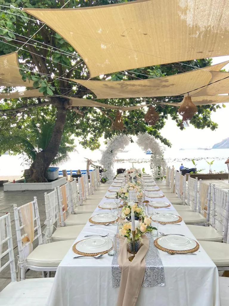 Restaurant/places to eat in Sylvia Hotel & Resort Komodo