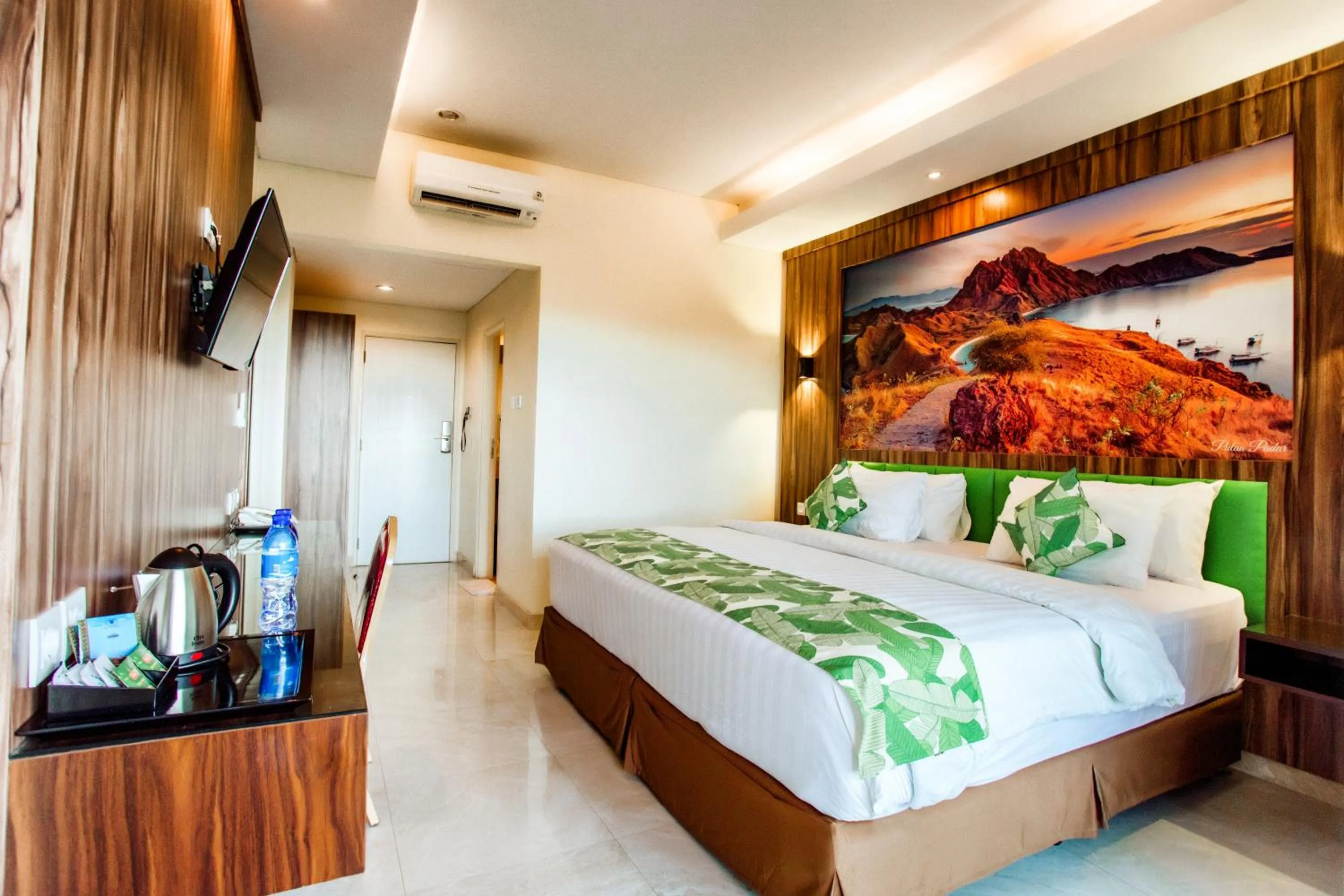 Bed in Sylvia Hotel & Resort Komodo