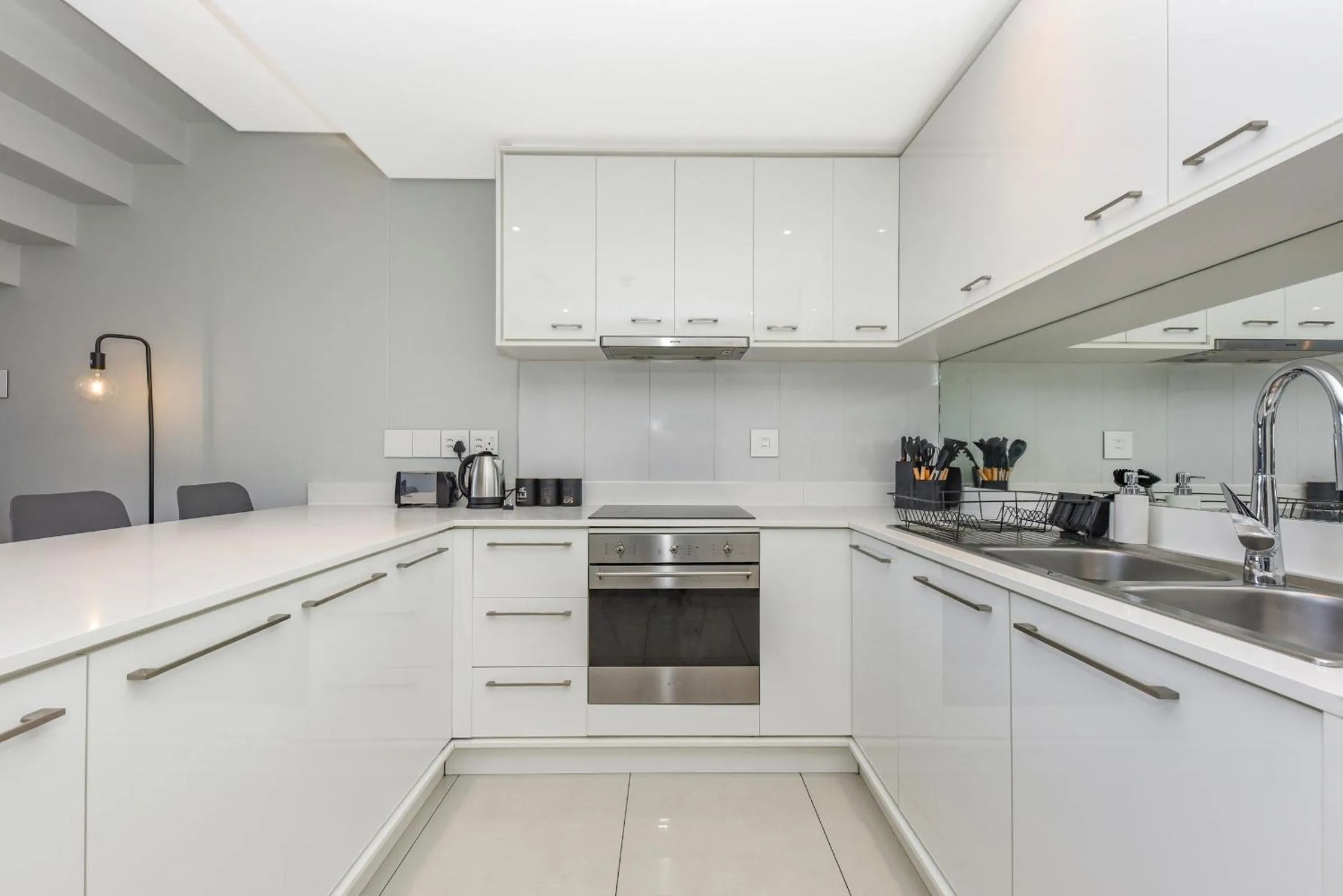 Kitchen or kitchenette in The Park Central Residence - WITH GENERATOR