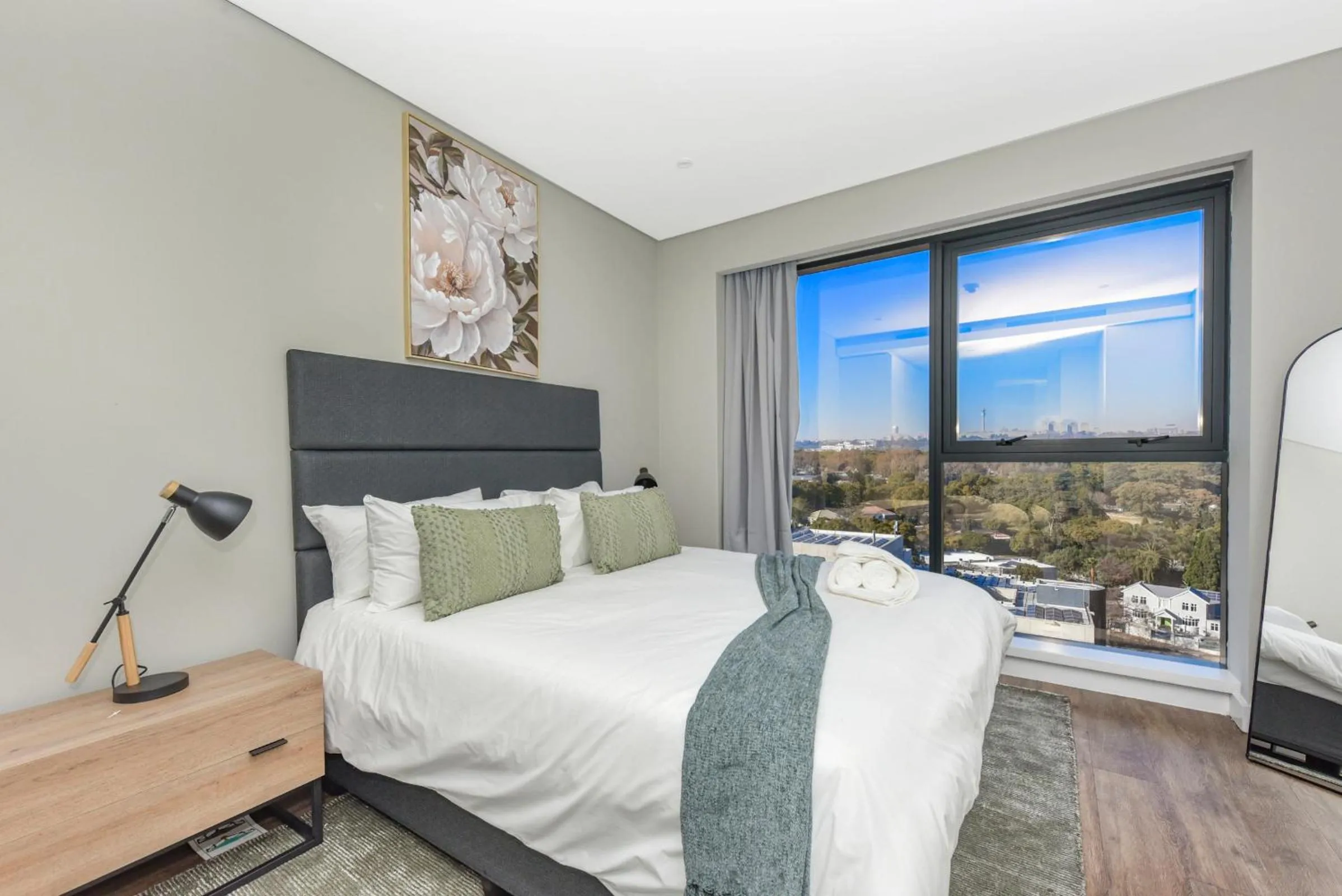 Bedroom, Bed in The Park Central Residence - WITH GENERATOR