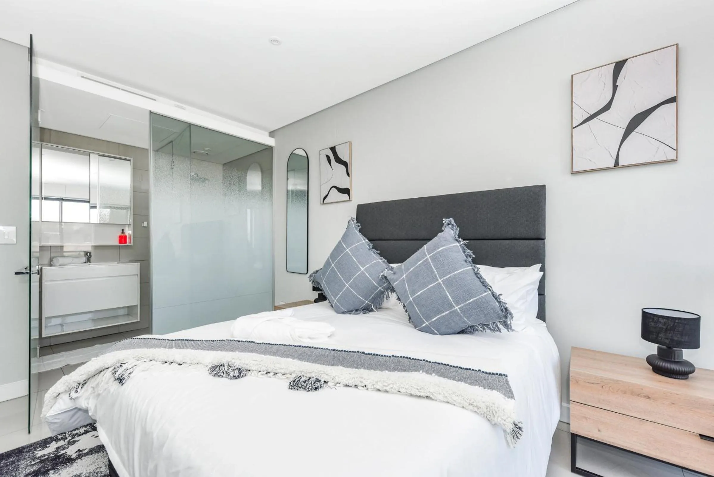 Bedroom, Bed in The Park Central Residence - WITH GENERATOR