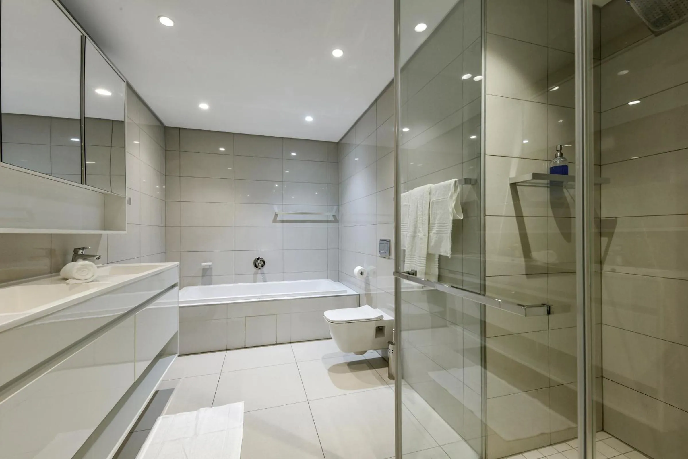 Shower in The Park Central Residence - WITH GENERATOR