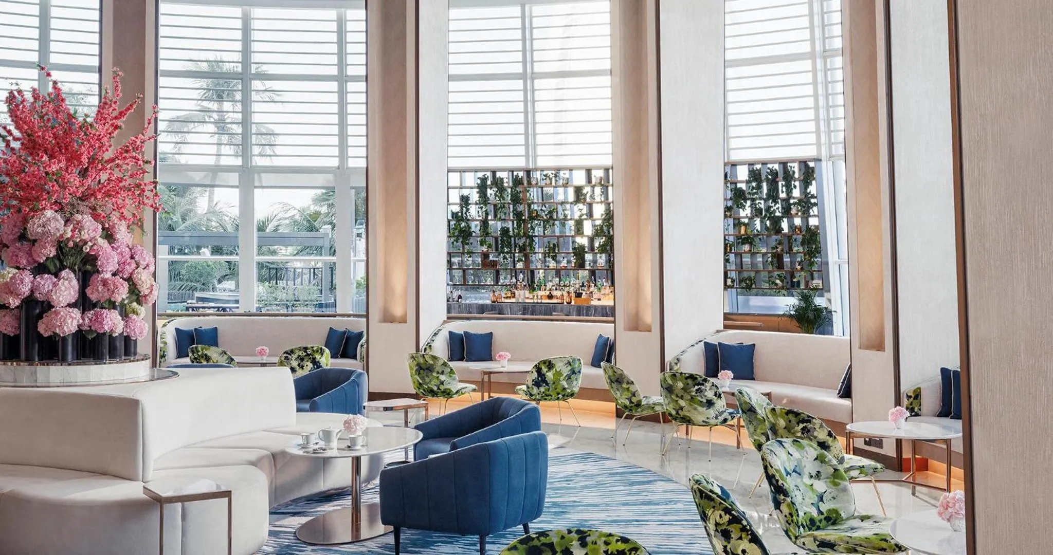 Lounge or bar in Jumeirah Beach Hotel Dubai