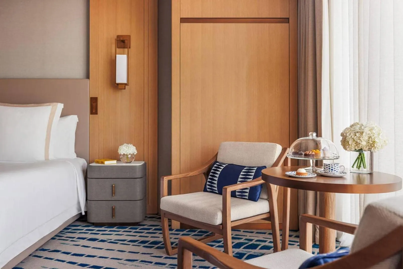 Seating area in Jumeirah Beach Hotel Dubai