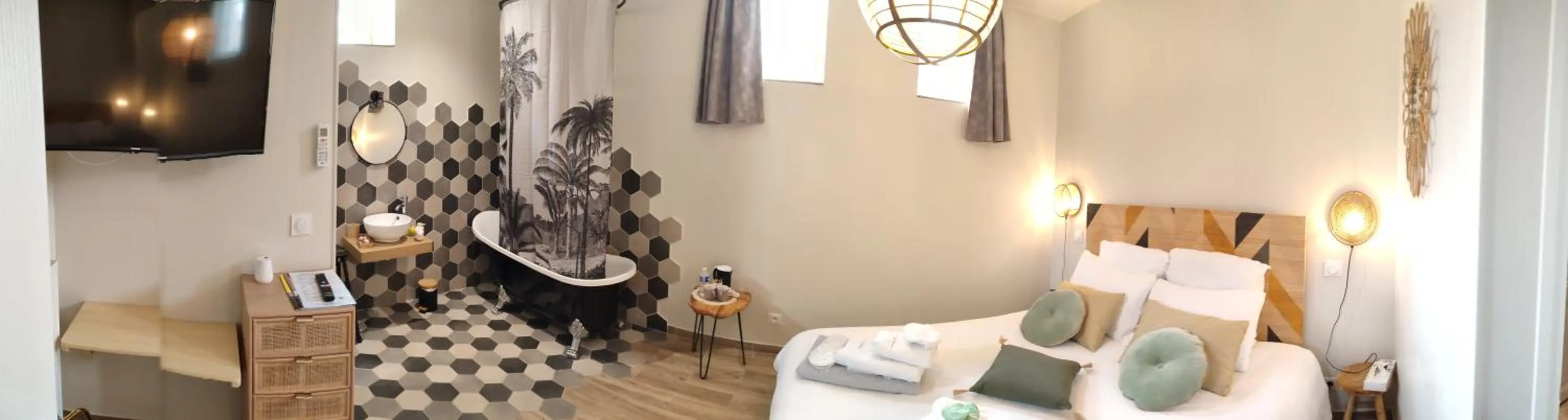 Photo of the whole room, Bed in Demeure de la Garenne