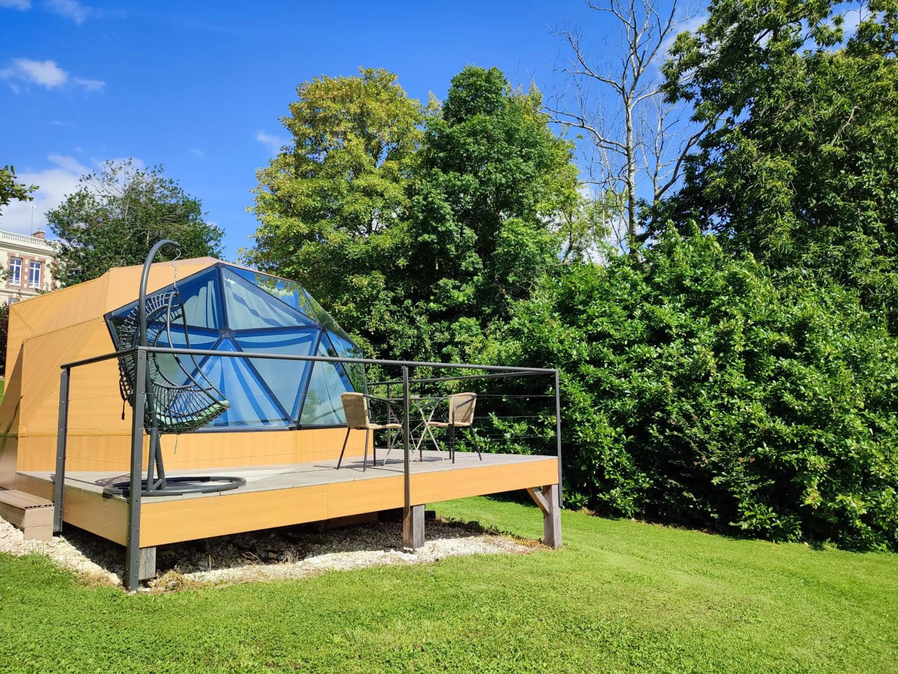 Property building in Demeure de la Garenne