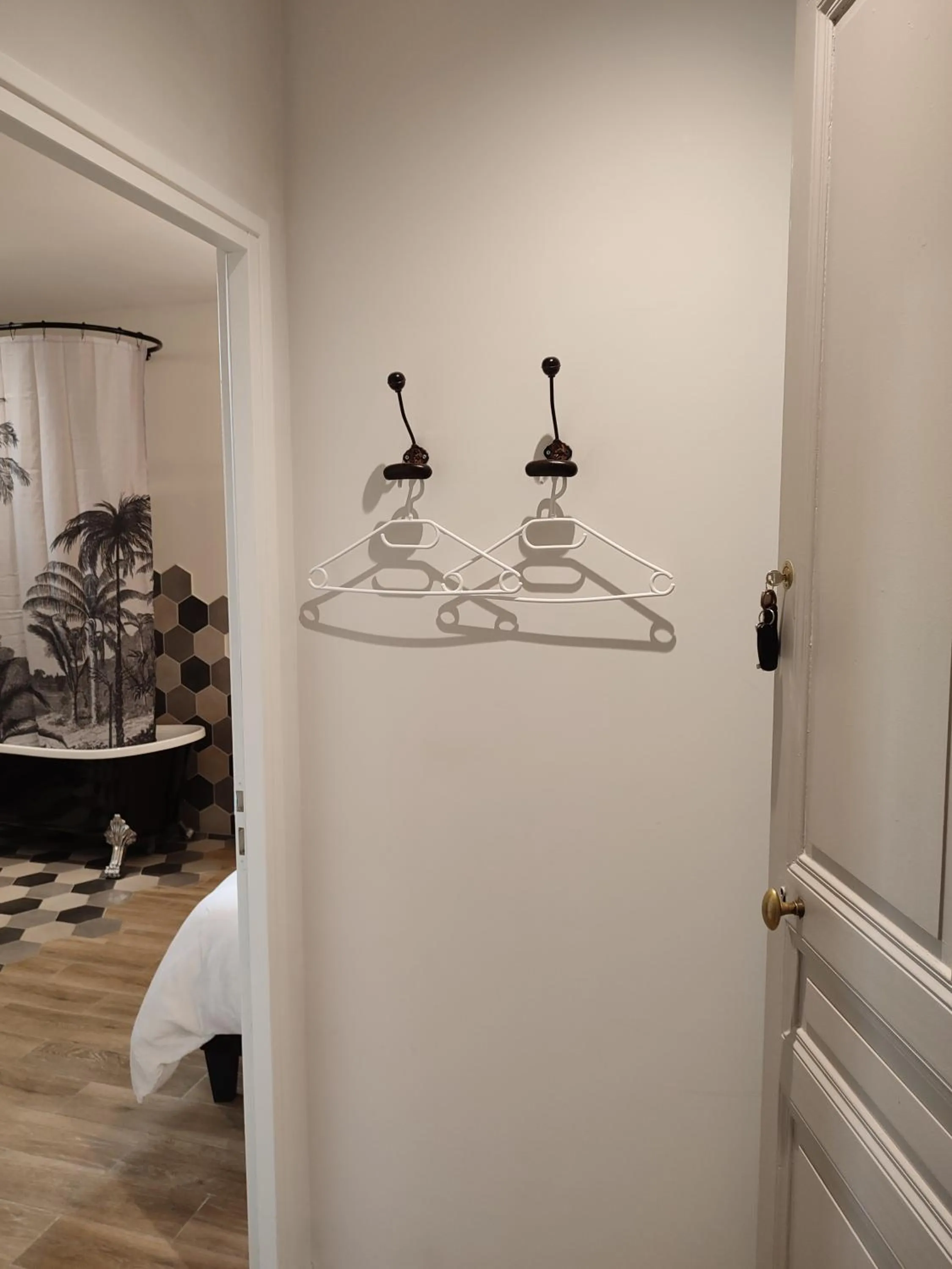 Facade/entrance, Bed in Demeure de la Garenne