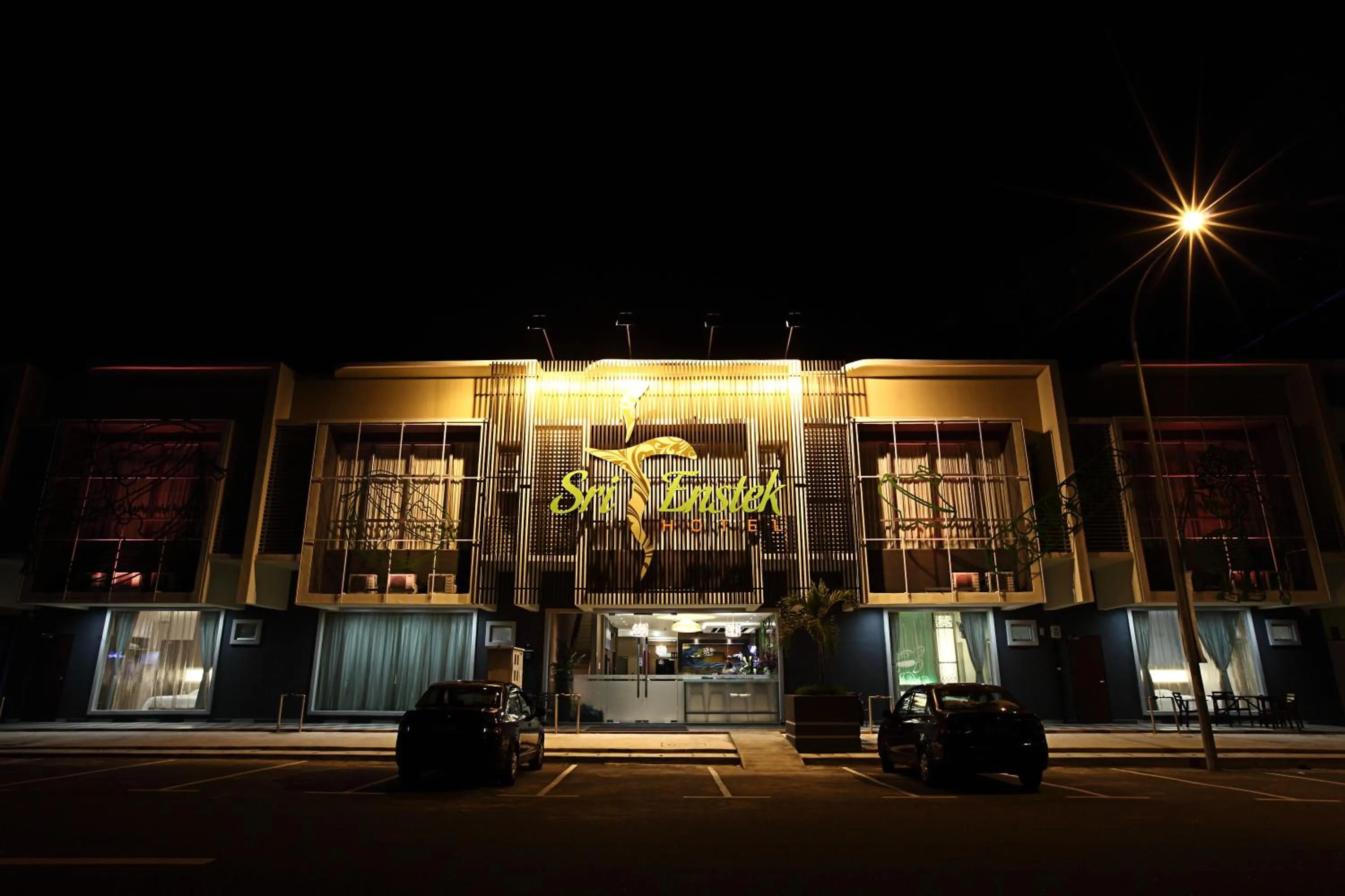 Facade/entrance in Sri Enstek Hotel KLIA, KLIA 2 & F1