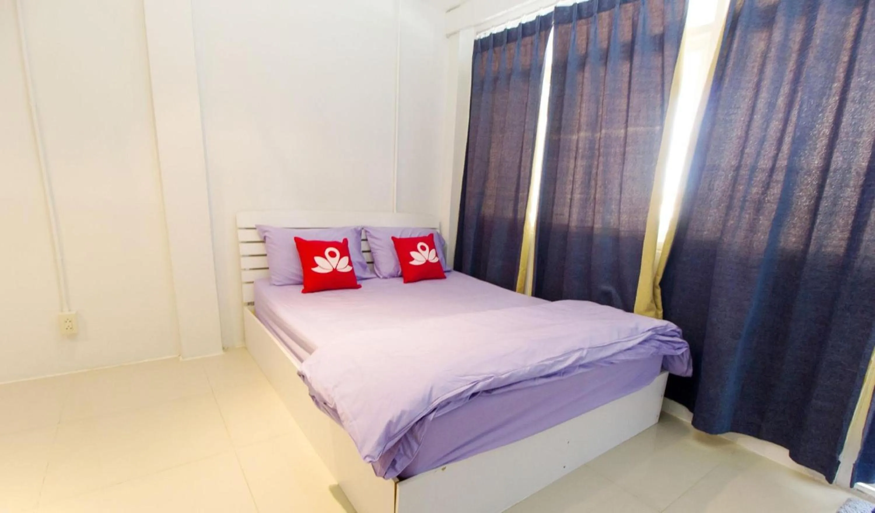 Bedroom, Bed in Bangkok Hub Hostel