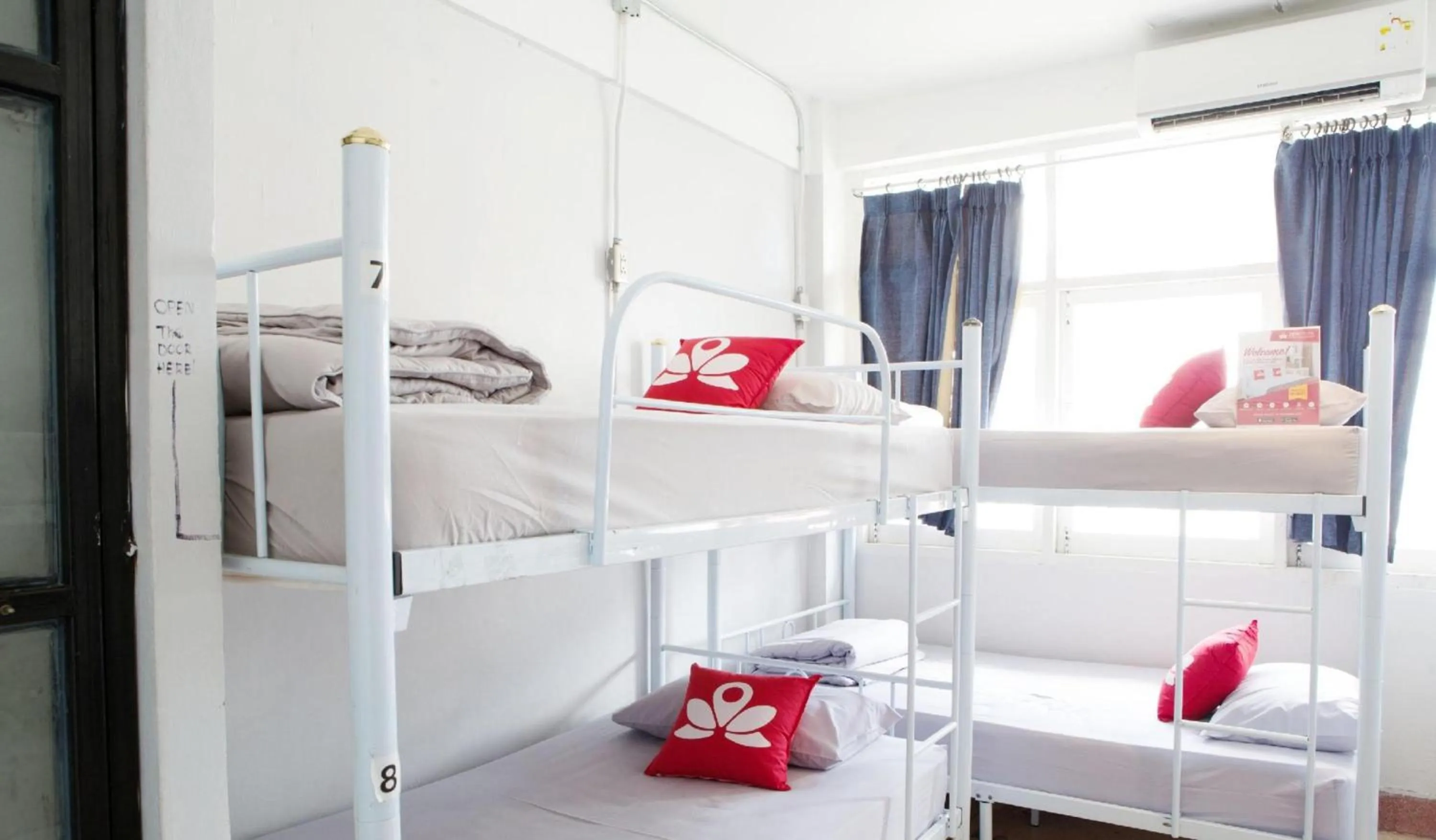 Bedroom, Bed in Bangkok Hub Hostel