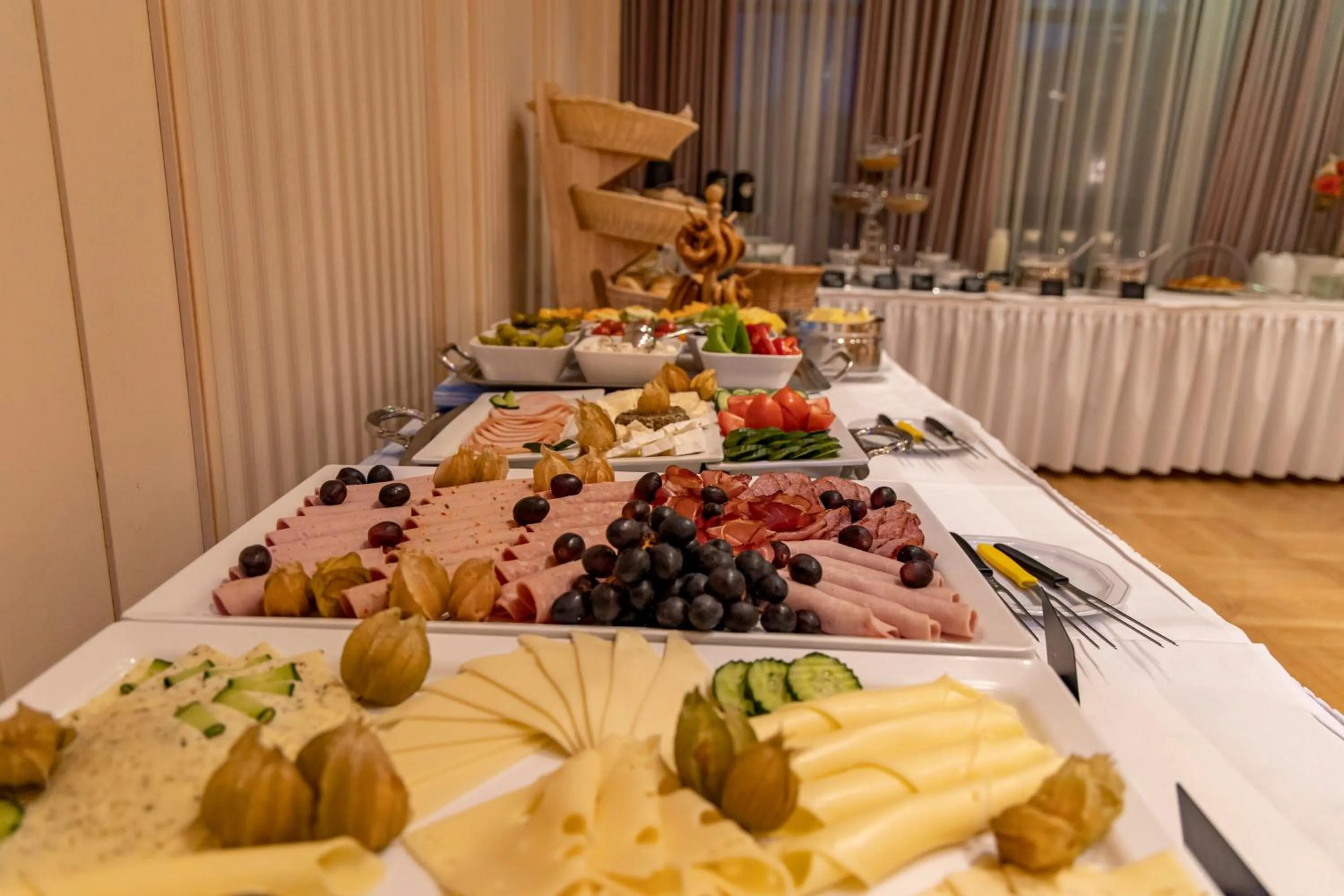 Buffet breakfast in Hotel Pelikan