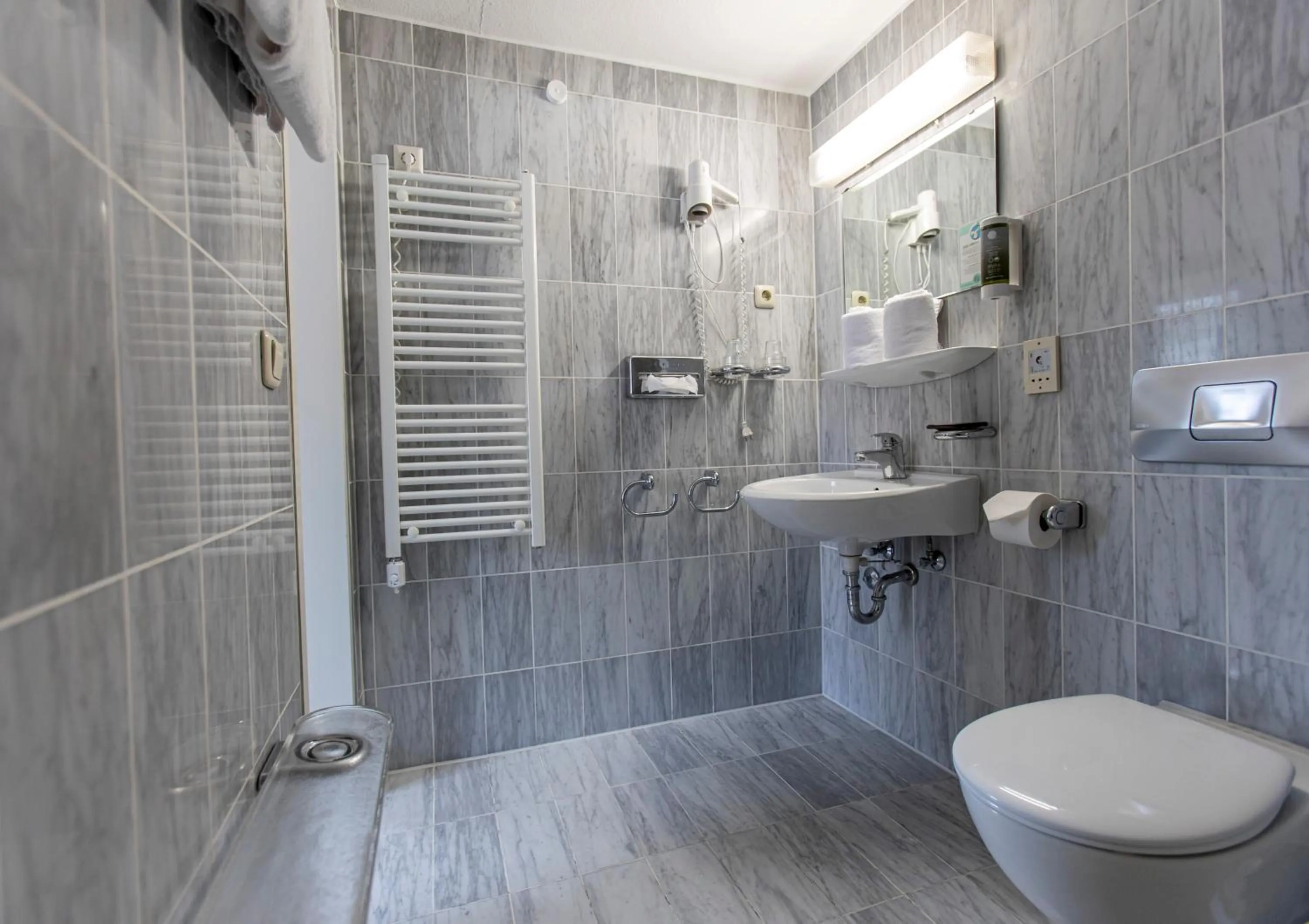 Bathroom in Hotel Pelikan