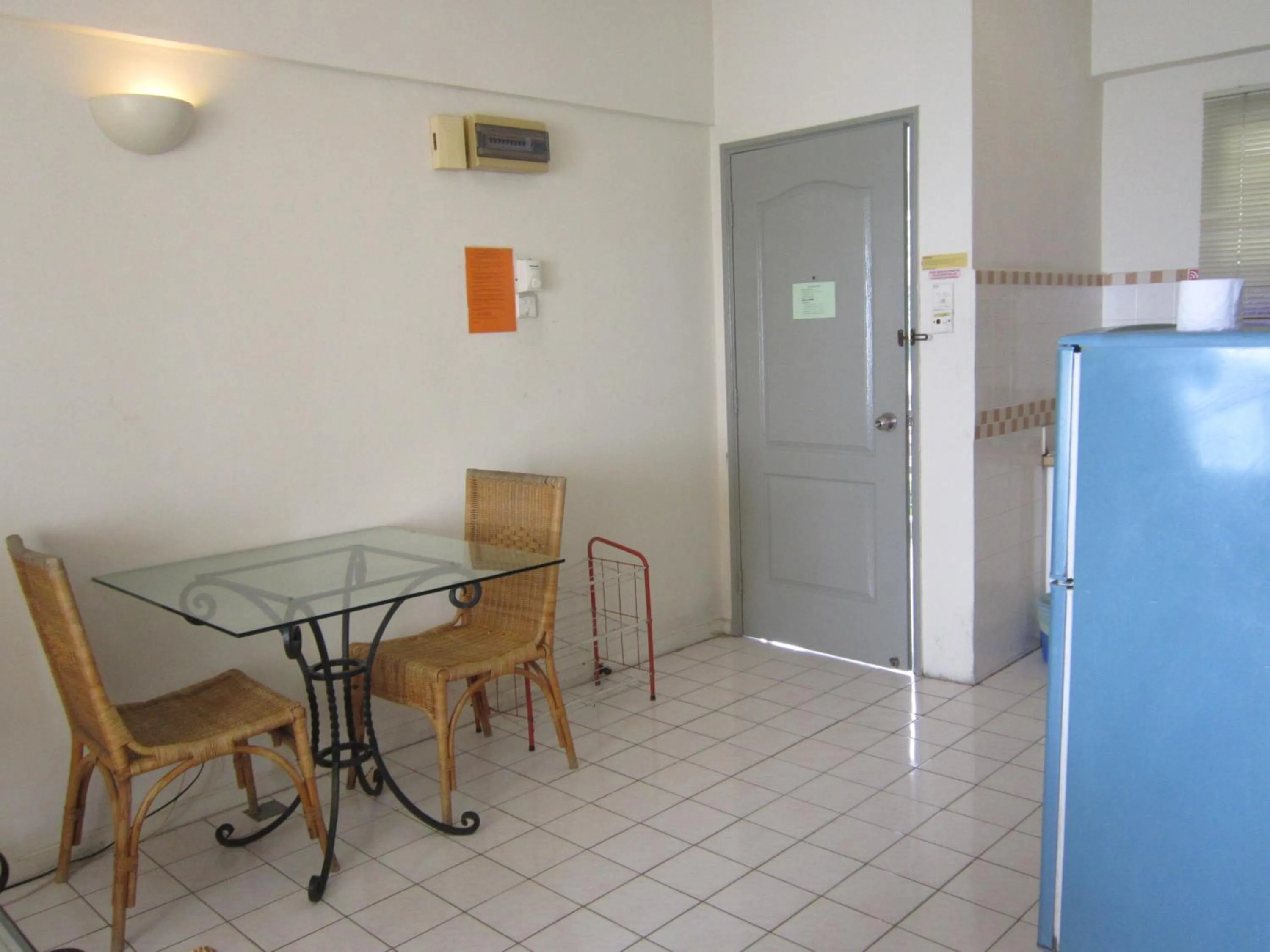 Seating area in Paradise Lagoon Apartment