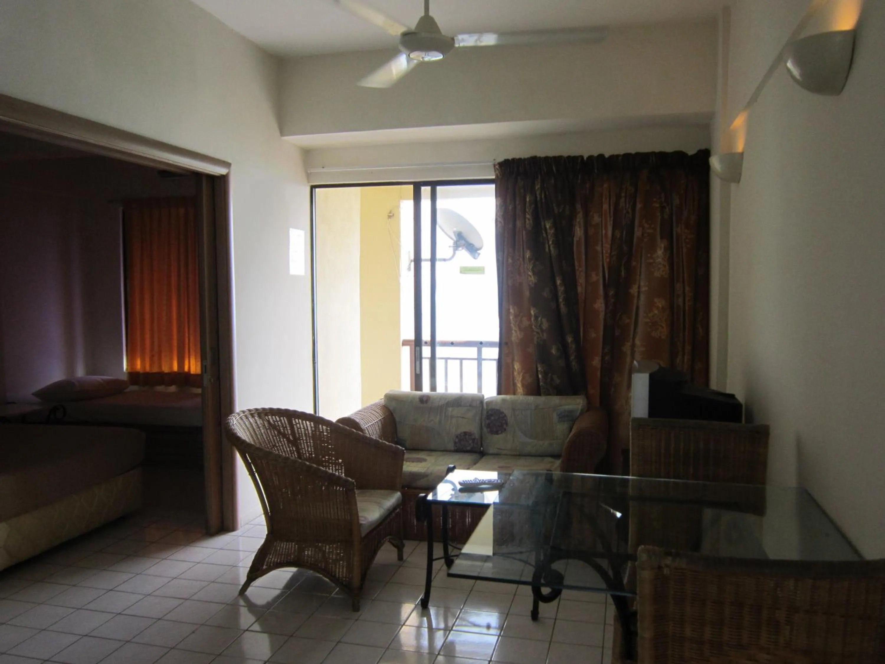 Seating area in Paradise Lagoon Apartment