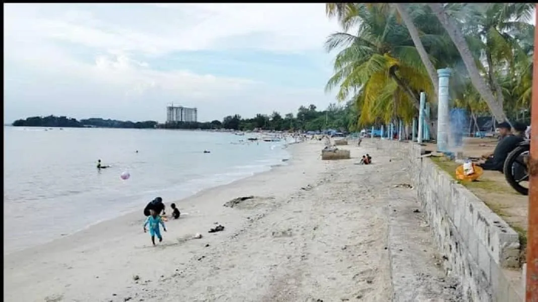 Beach in Seri Bulan Condo