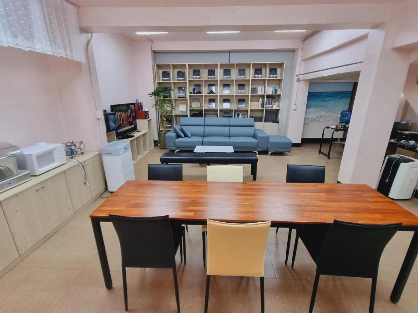 Restaurant/places to eat, Bed in Moon Sun Guesthouse