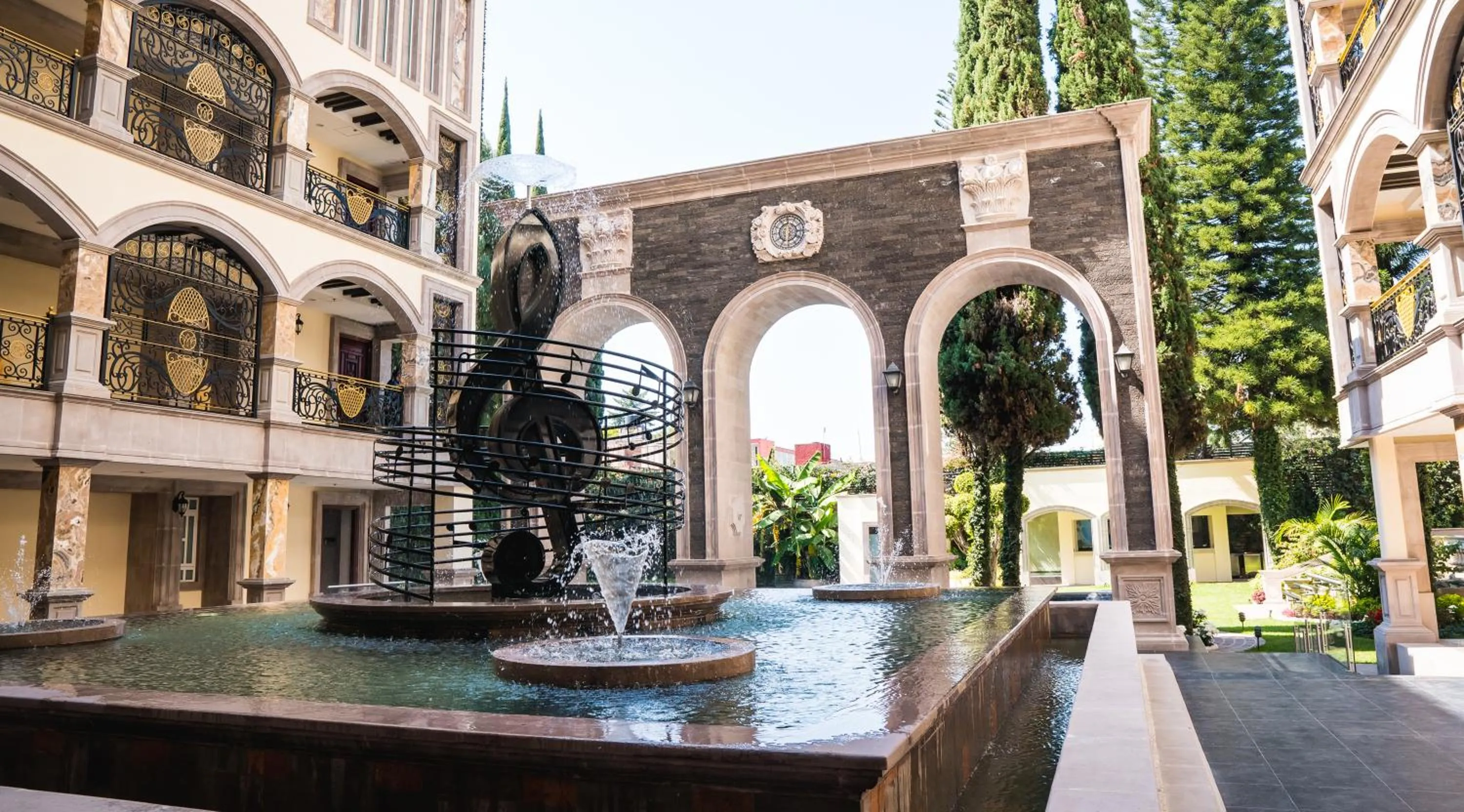 Patio in HOTEL & SPA MANSION SOLIS by HOTSSON