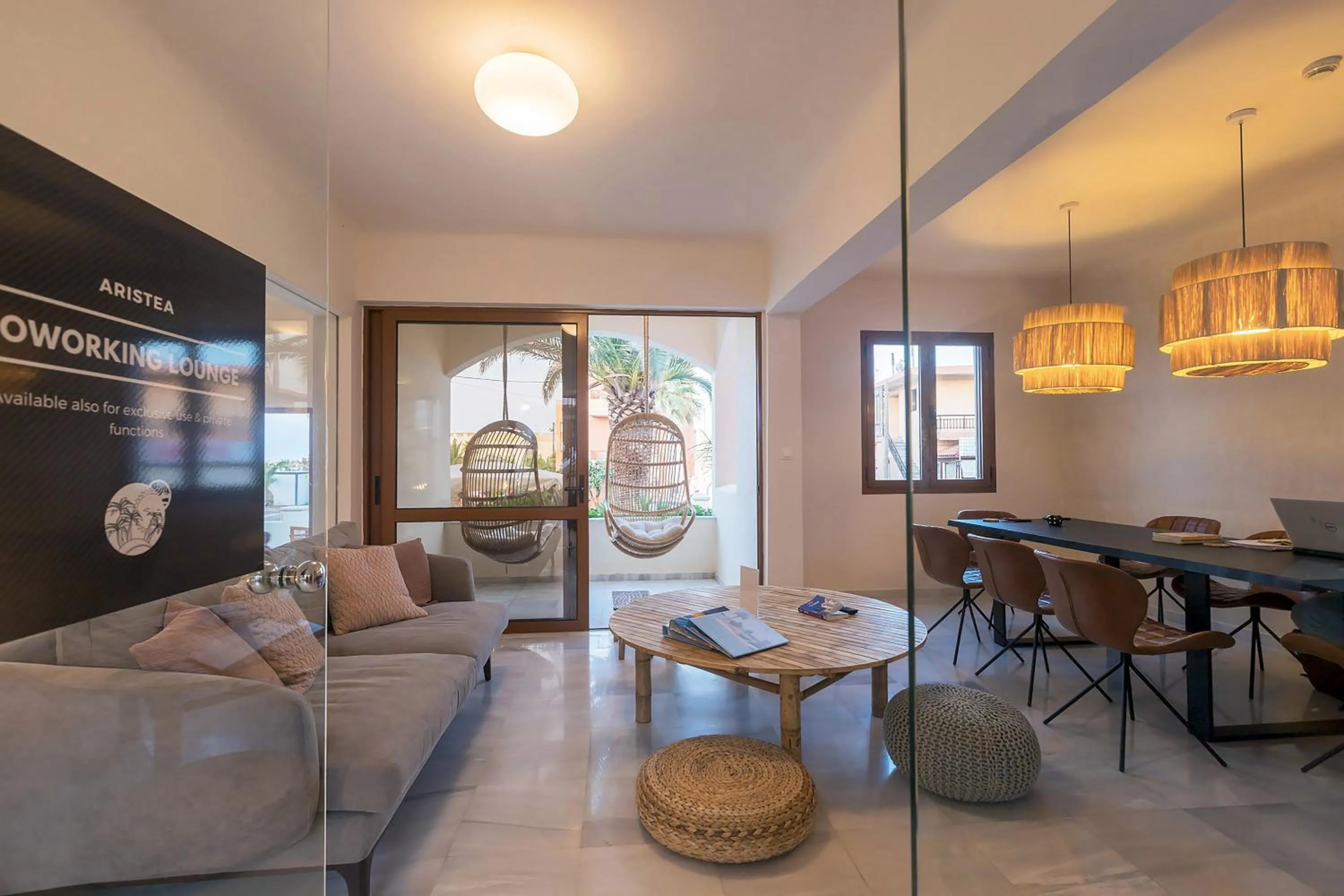 Meeting/conference room in Domenica Apartments