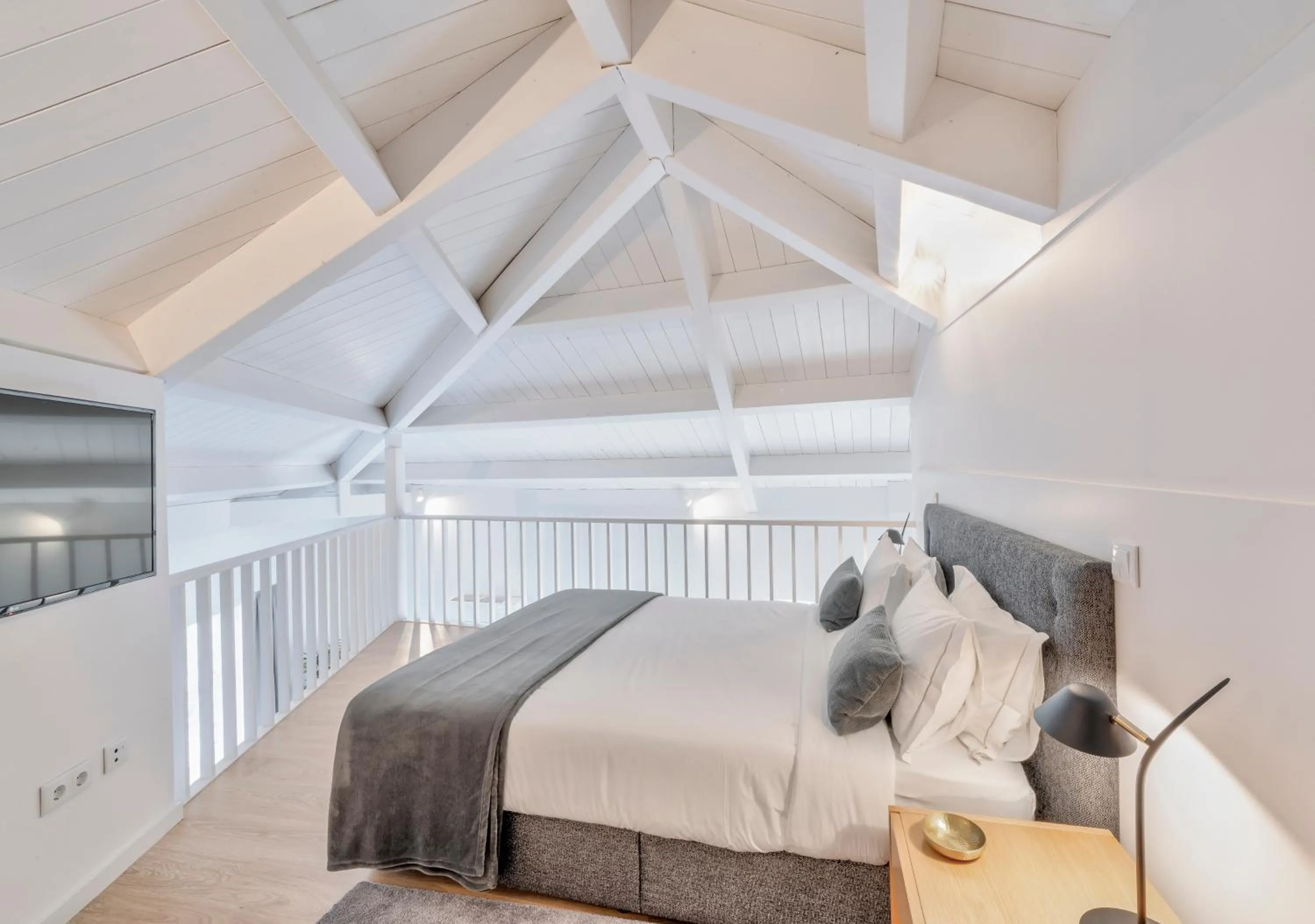 Bedroom, Bed in Oporto Comfort Dom Hugo - Historic Apartments