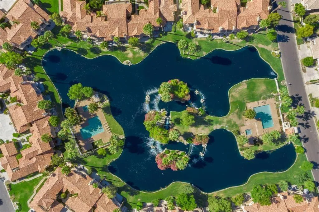 PRESIDENTIAL SUITE MOUNTAIN/LAKE VIEWS w/HEATED POOLS- PGA WEST